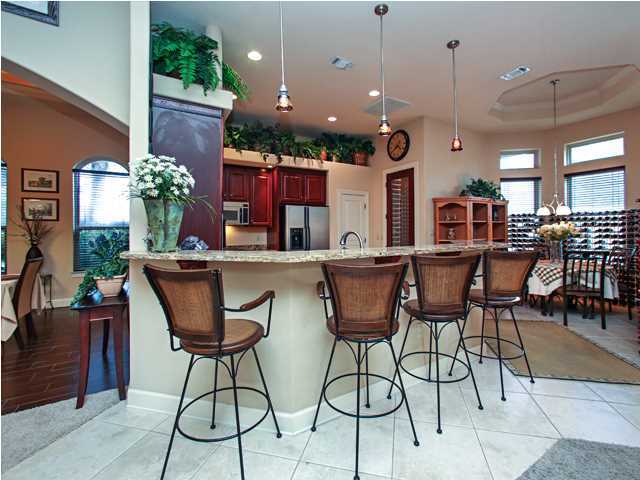 CHARDONNAY ESTATES - Residential