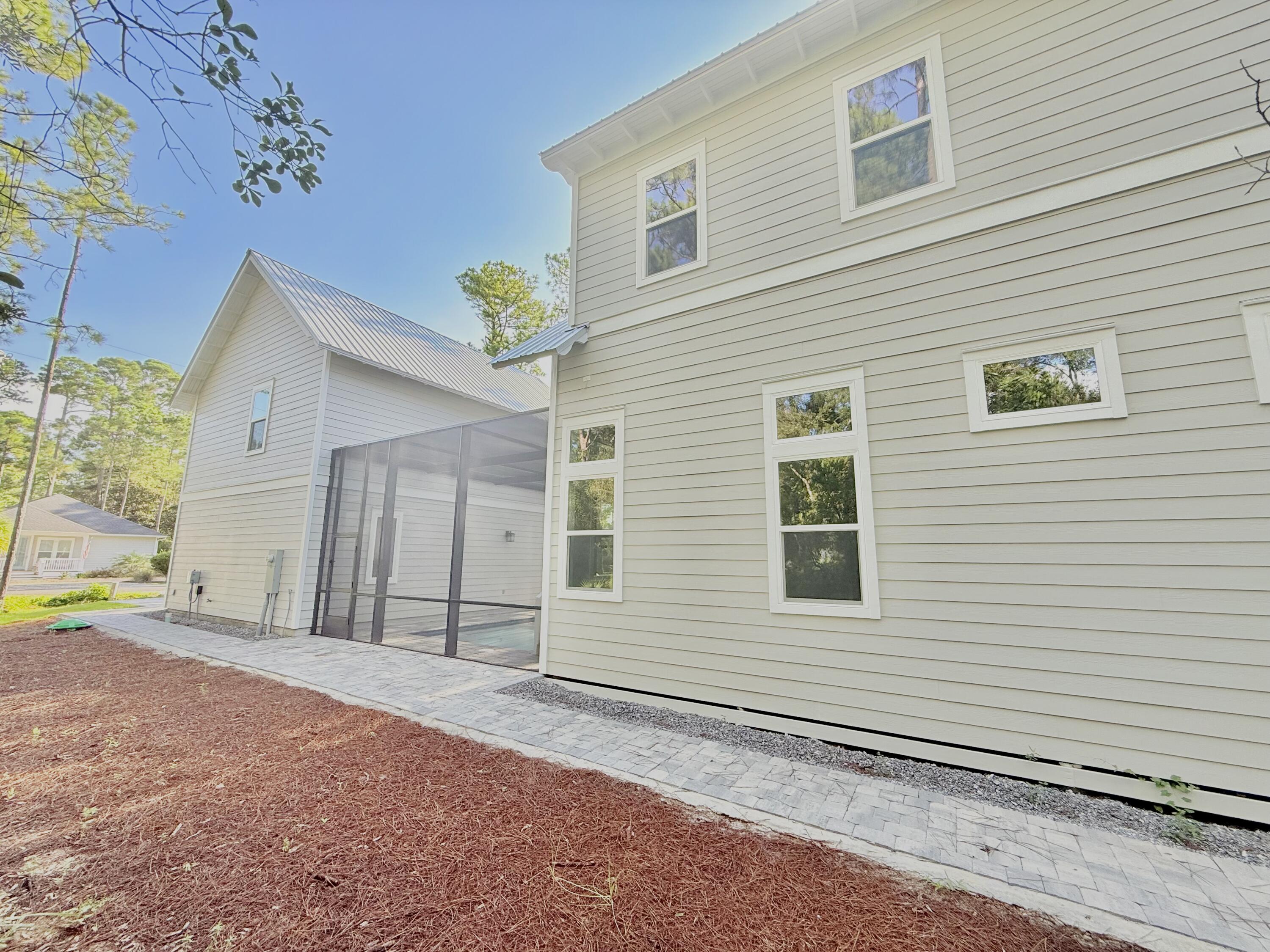 MAGNOLIA BEACH - Residential
