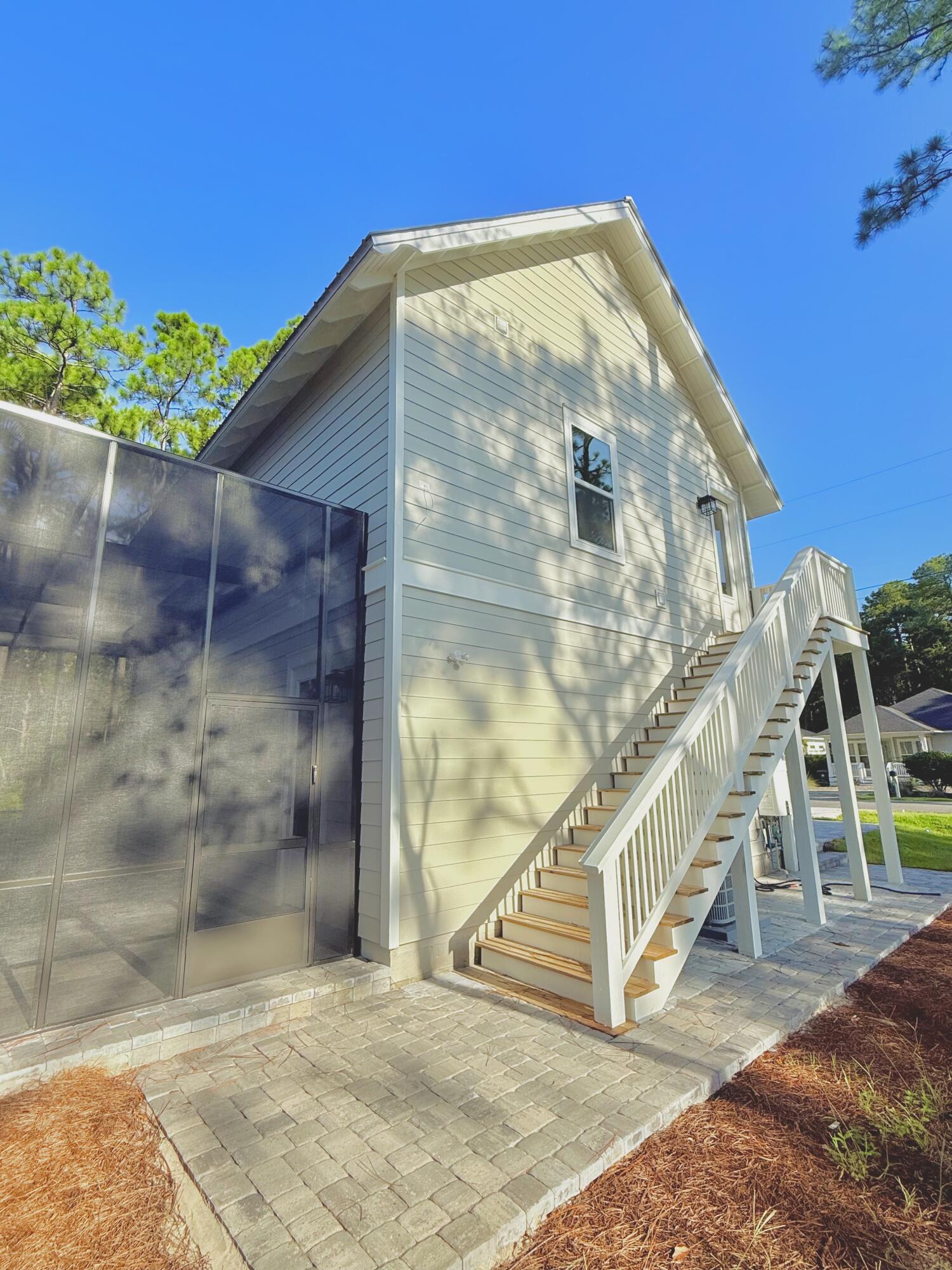 MAGNOLIA BEACH - Residential