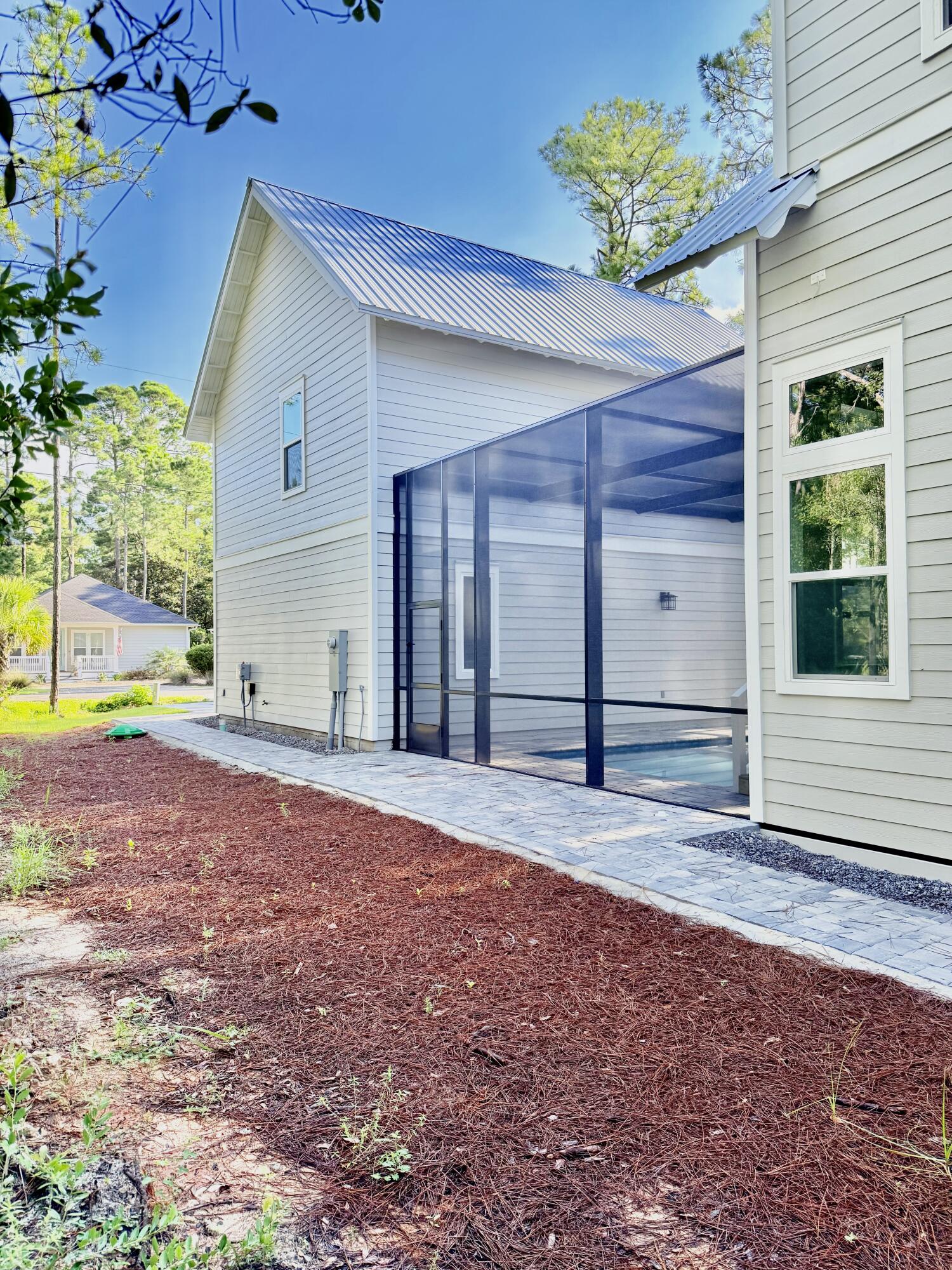 MAGNOLIA BEACH - Residential