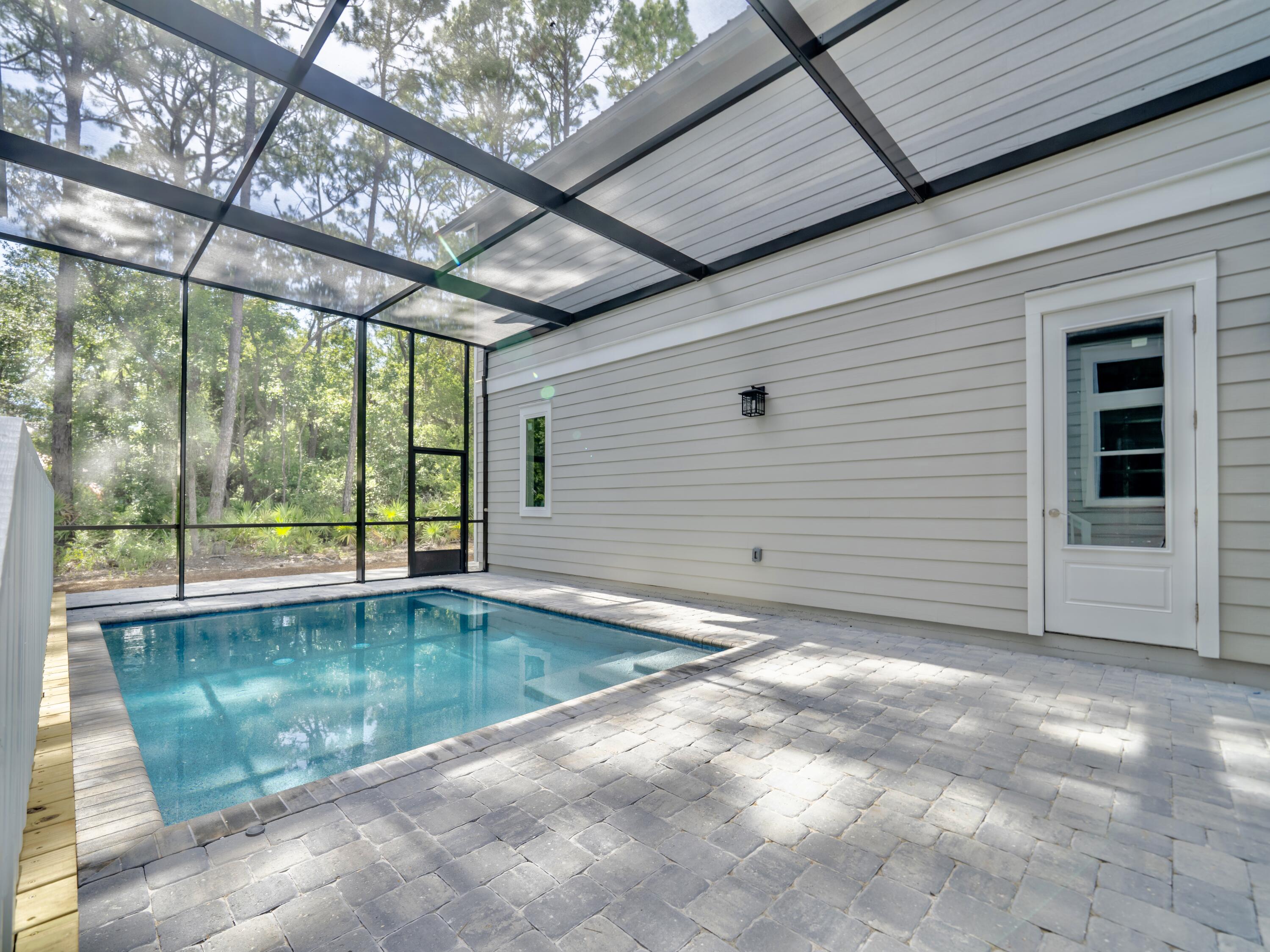 MAGNOLIA BEACH - Residential