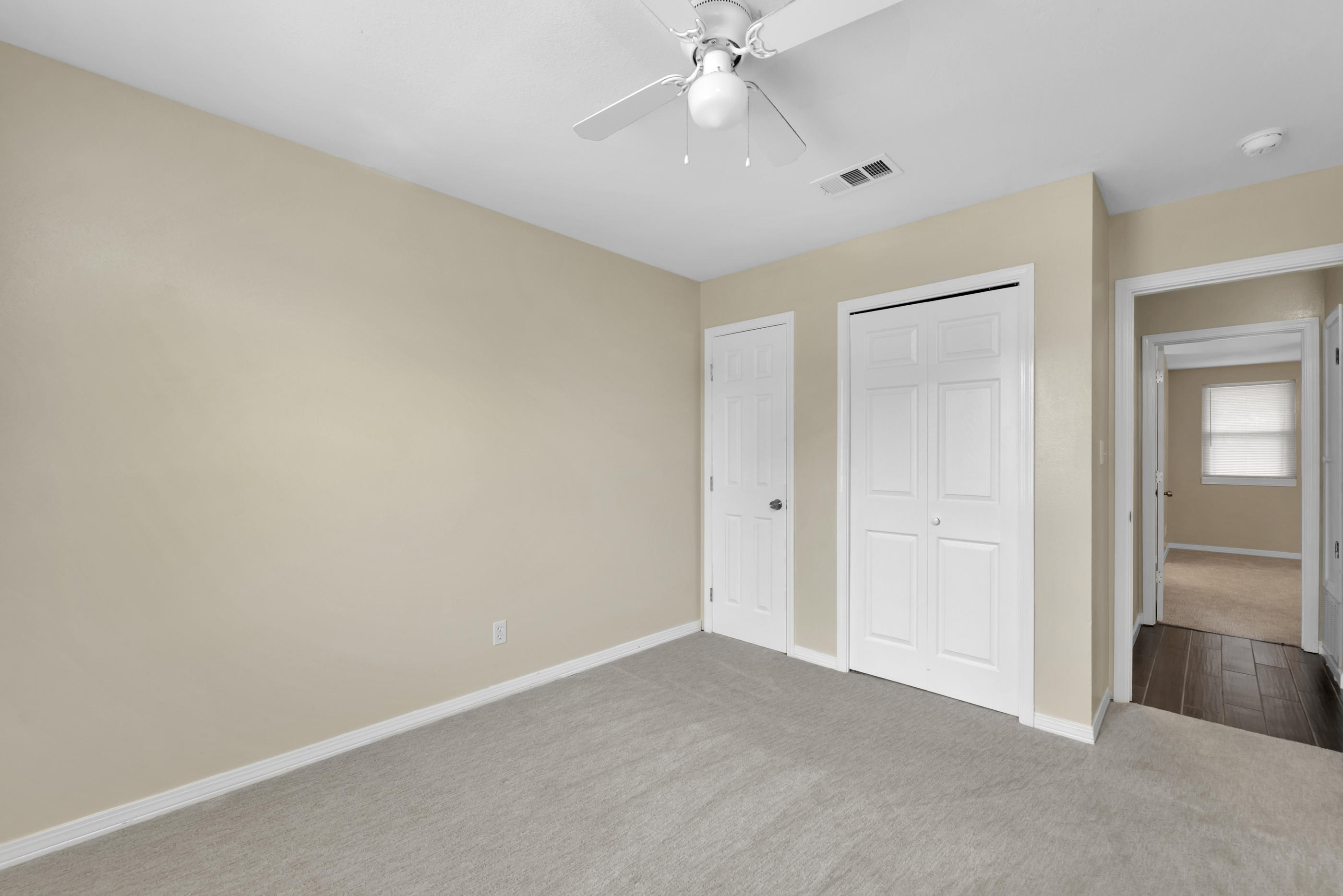 BRIDLE TRAIL ESTATES - Residential