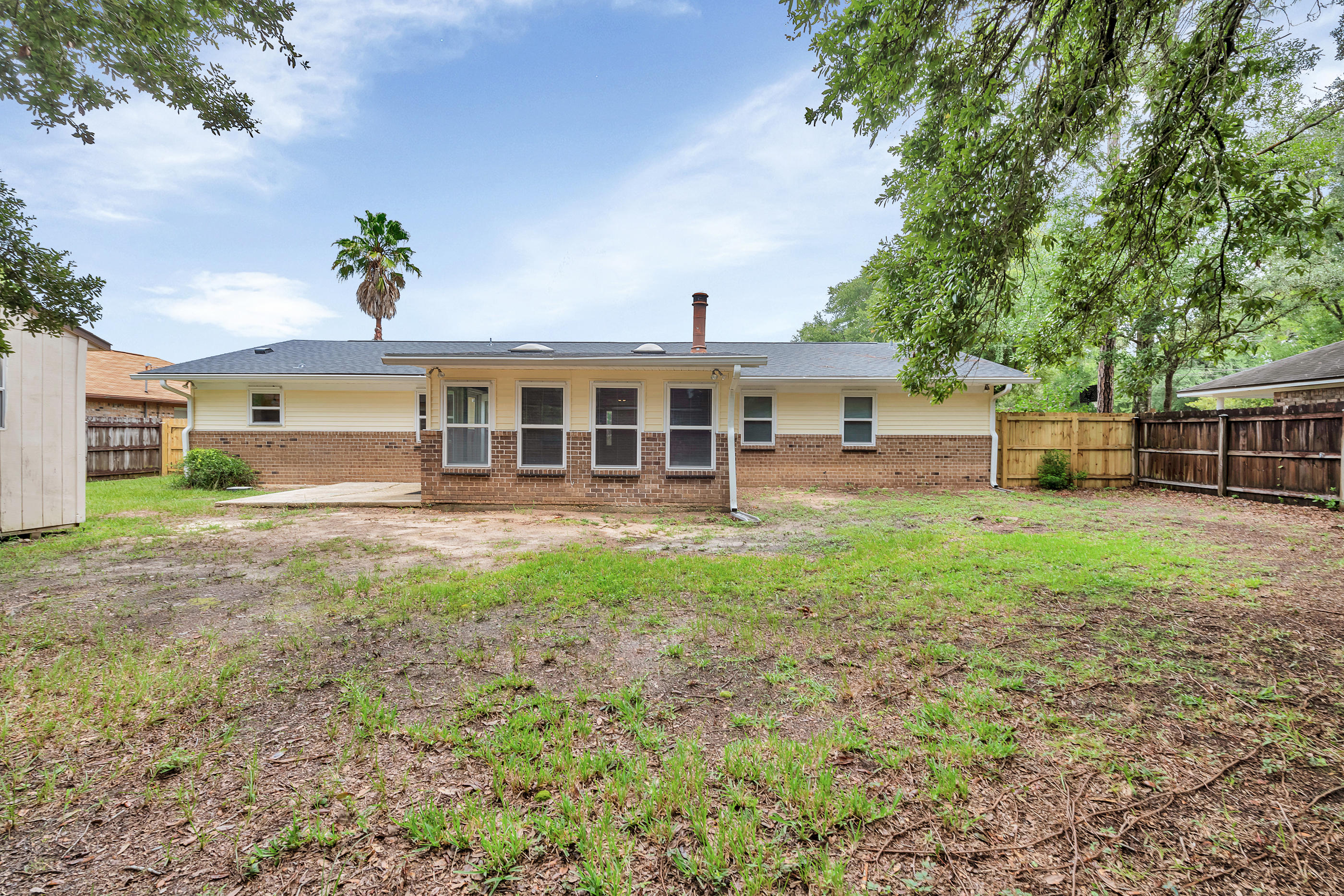 BRIDLE TRAIL ESTATES - Residential