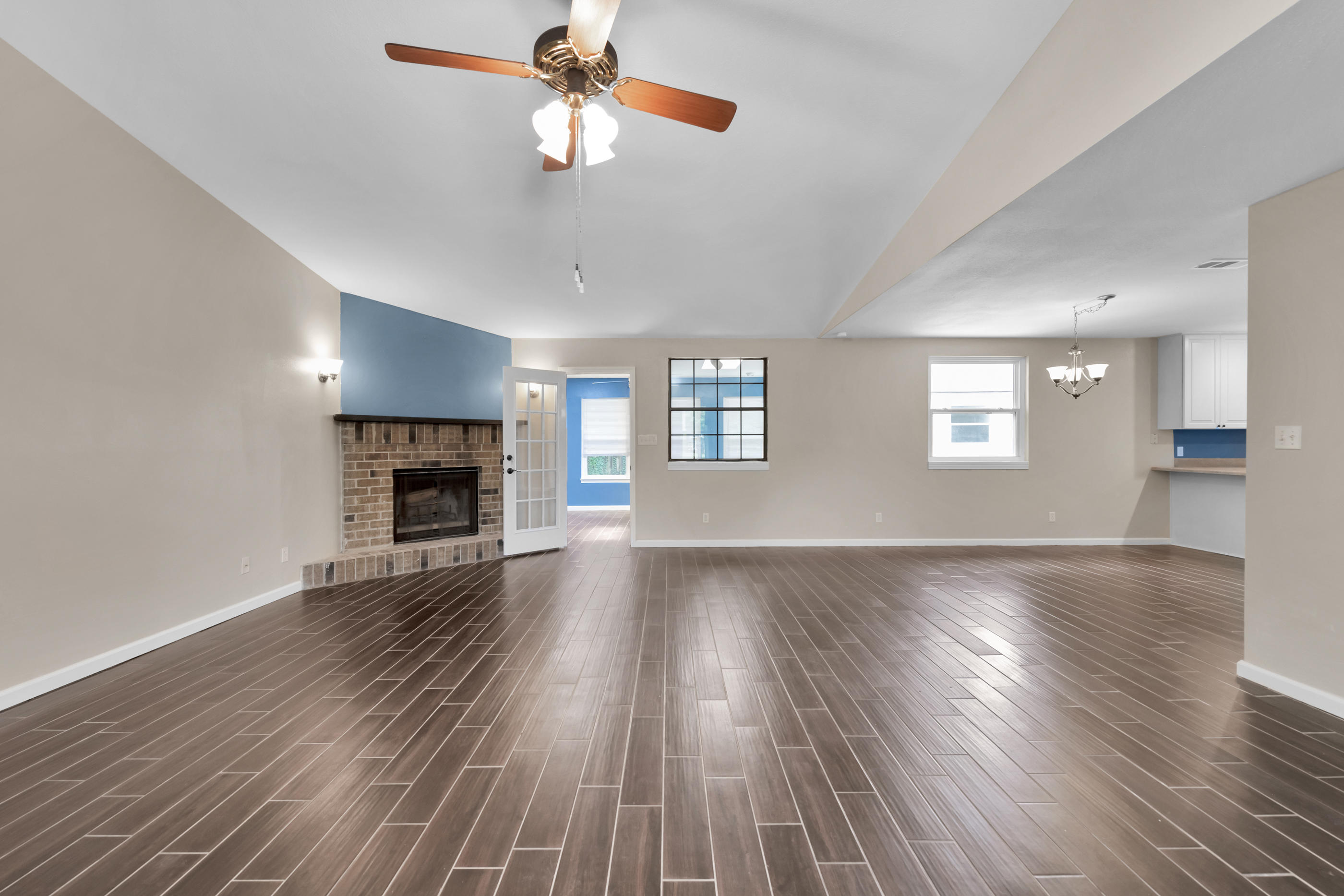 BRIDLE TRAIL ESTATES - Residential