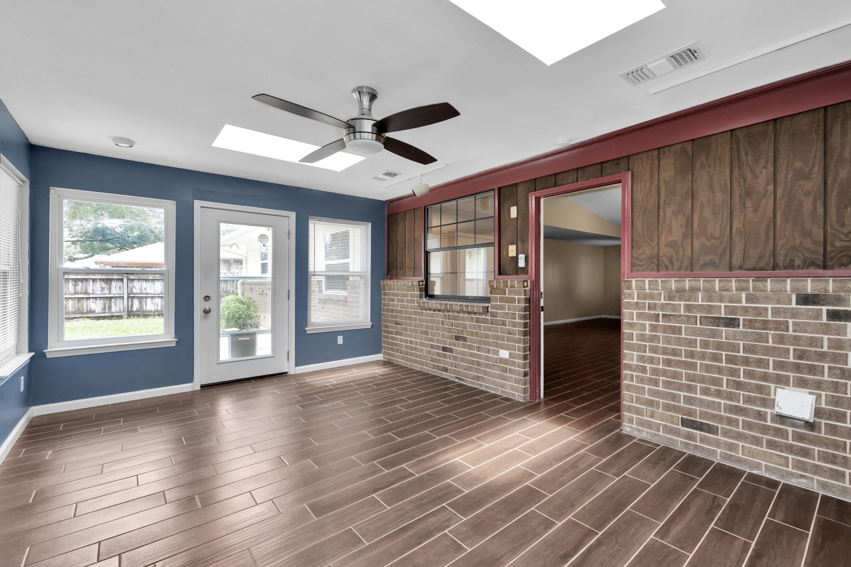 BRIDLE TRAIL ESTATES - Residential