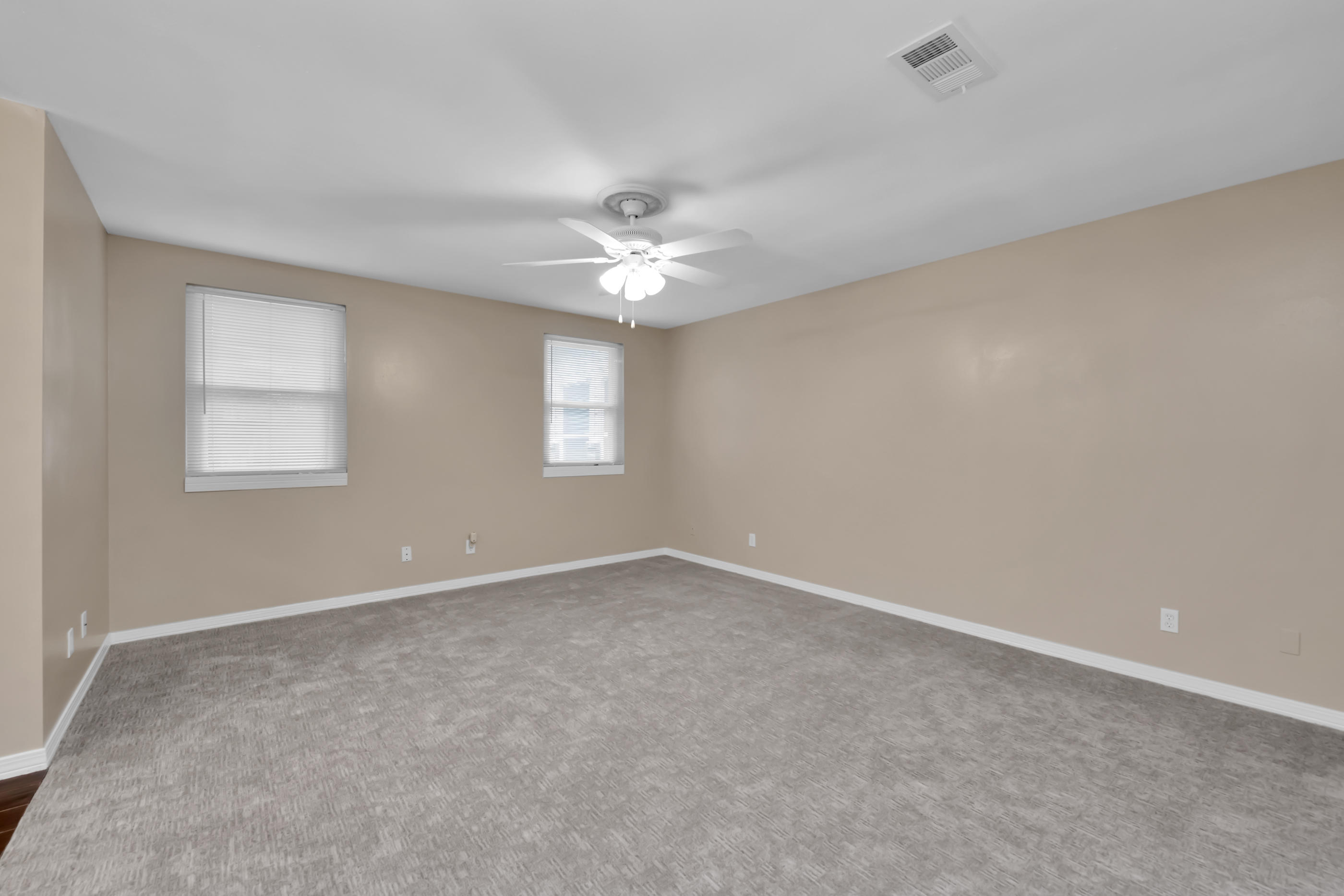 BRIDLE TRAIL ESTATES - Residential