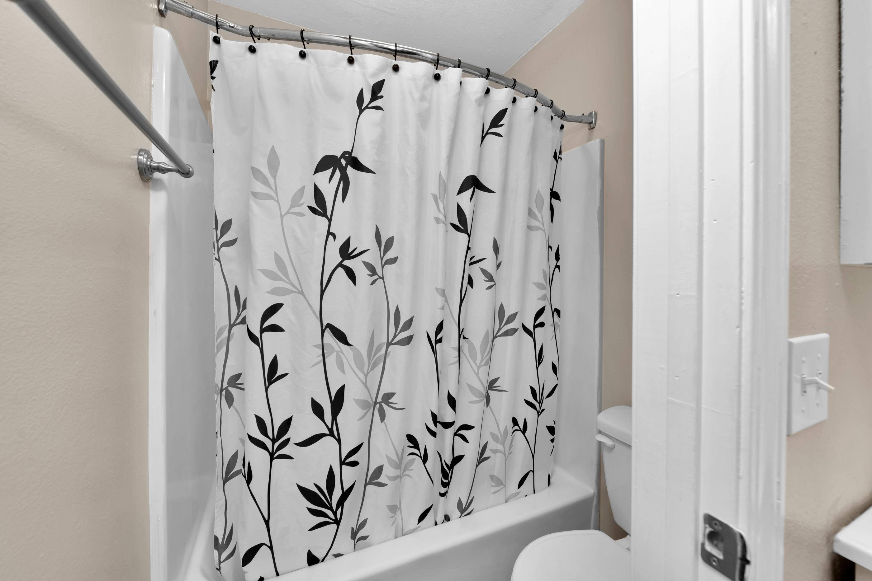 BRIDLE TRAIL ESTATES - Residential