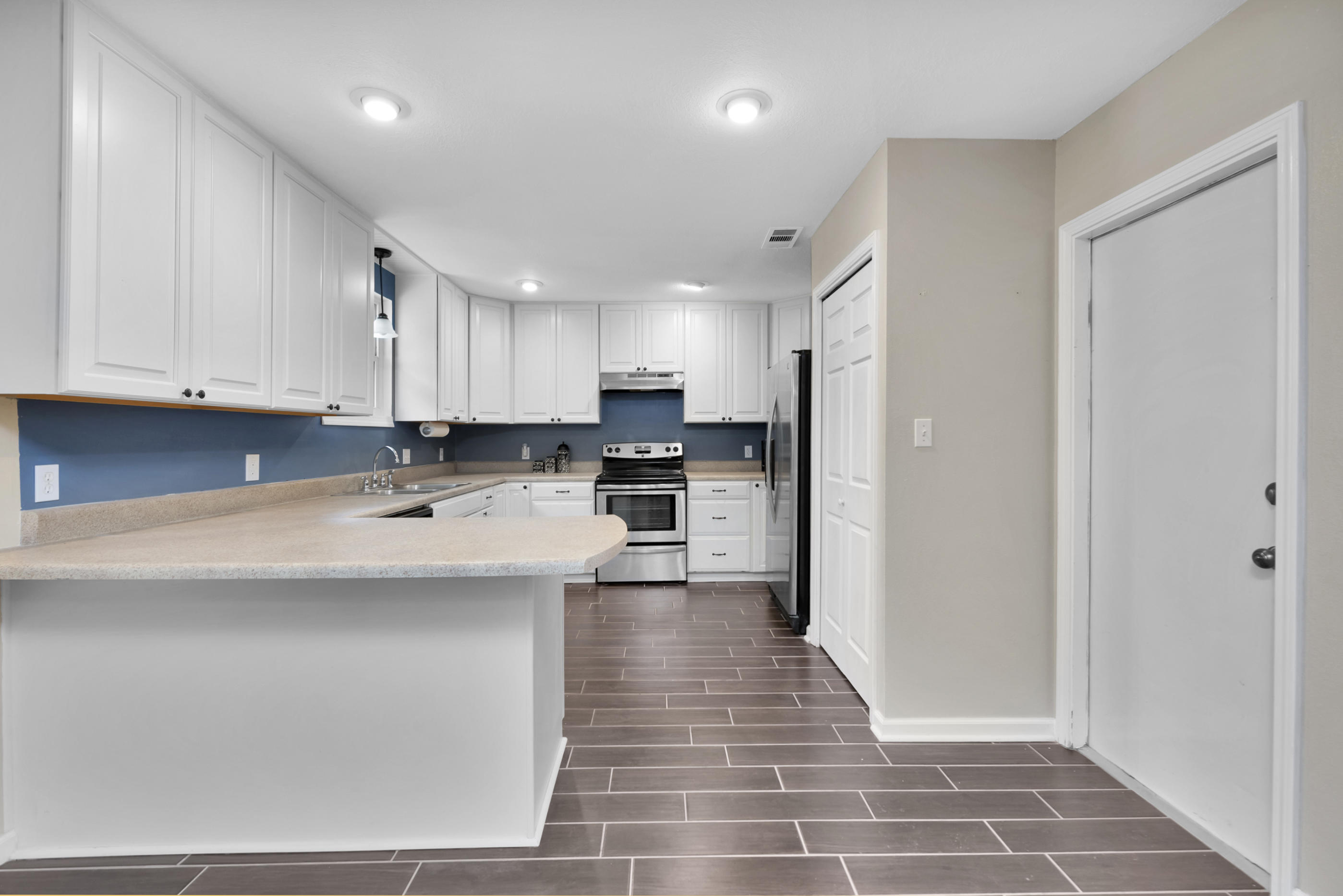 BRIDLE TRAIL ESTATES - Residential