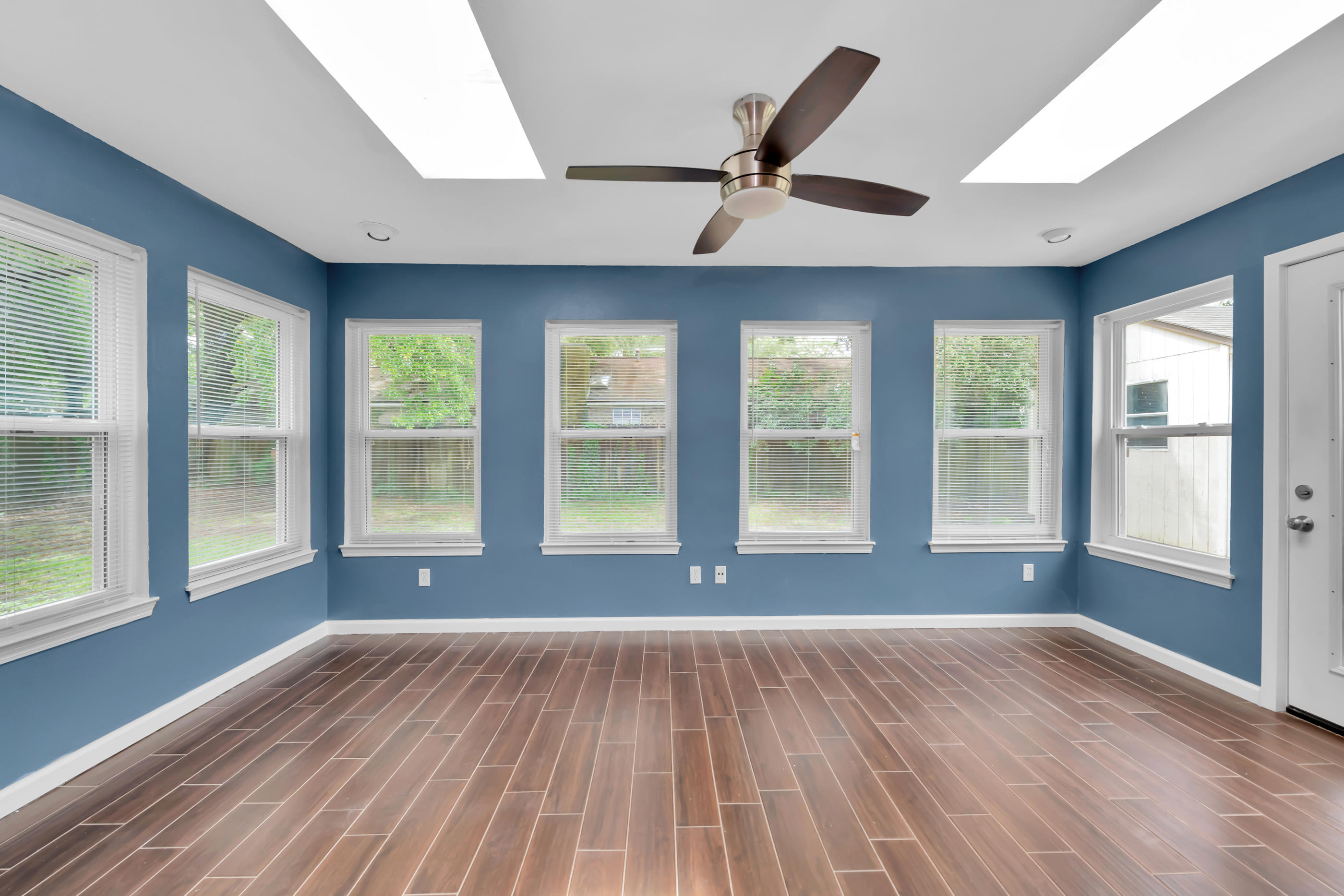 BRIDLE TRAIL ESTATES - Residential