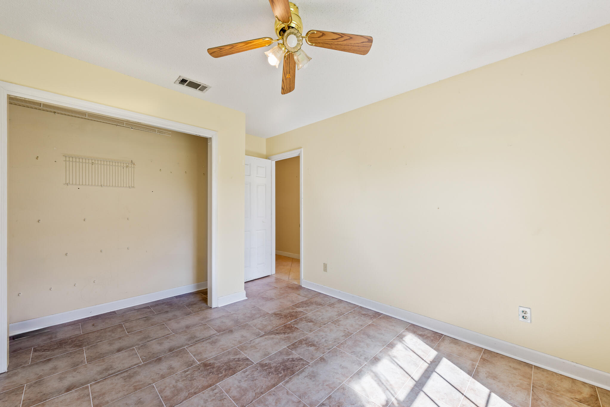 WYNNEHAVEN BEACH ESTATES - Residential