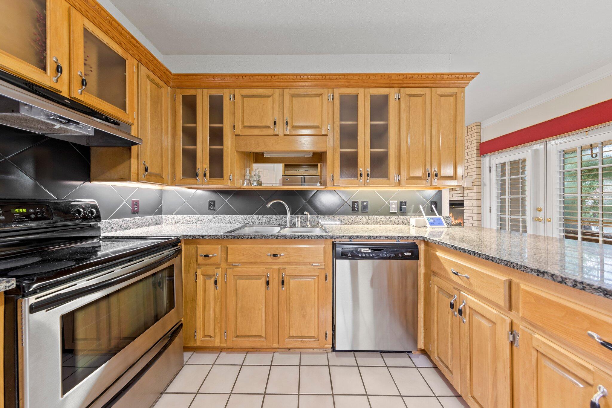 HUNTERS CREEK - Residential