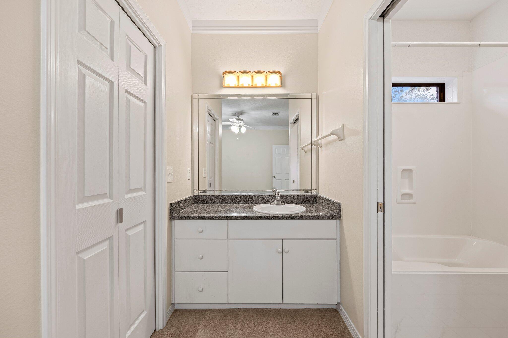 HUNTERS CREEK - Residential