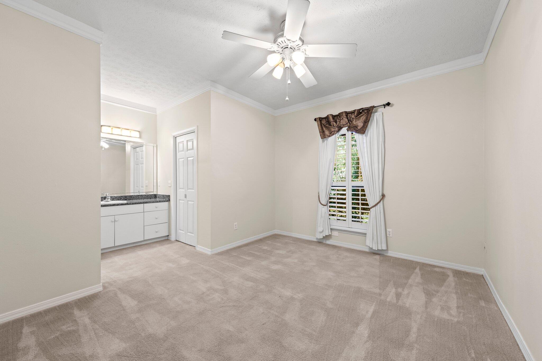 HUNTERS CREEK - Residential