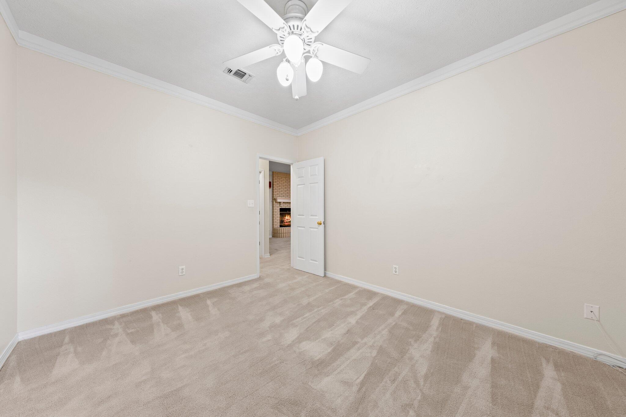 HUNTERS CREEK - Residential