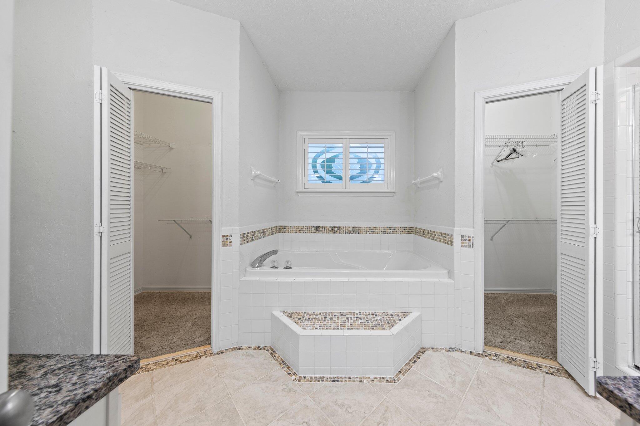 HUNTERS CREEK - Residential