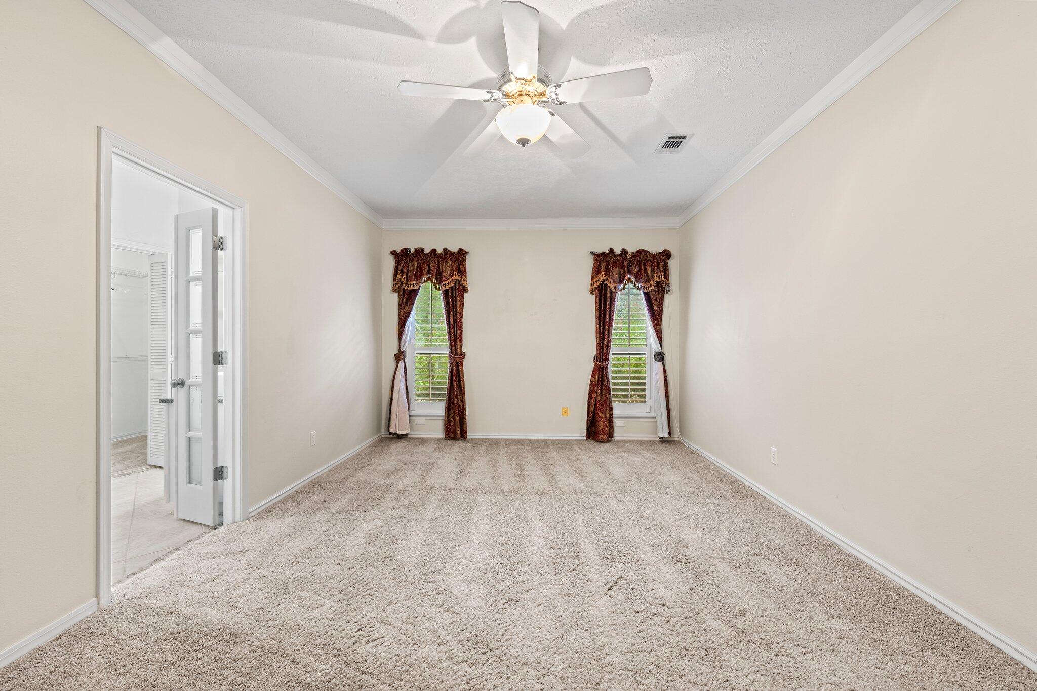 HUNTERS CREEK - Residential