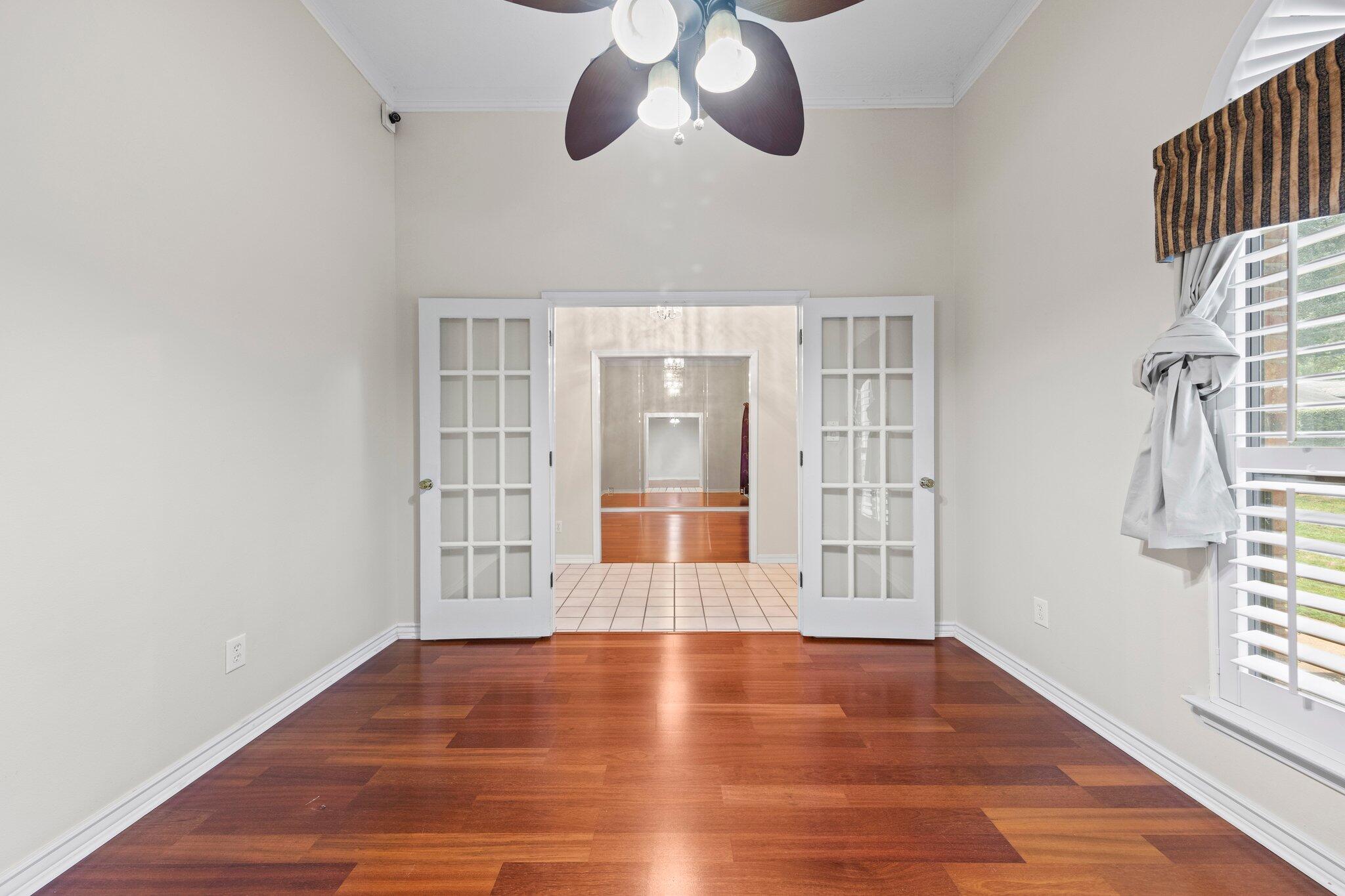 HUNTERS CREEK - Residential