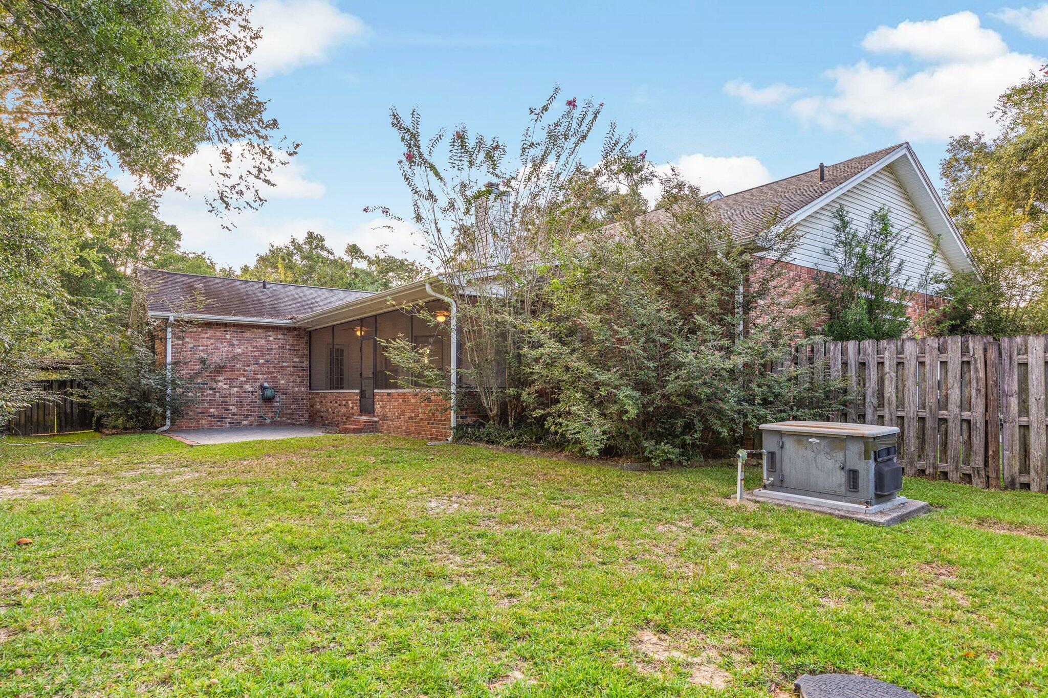 HUNTERS CREEK - Residential