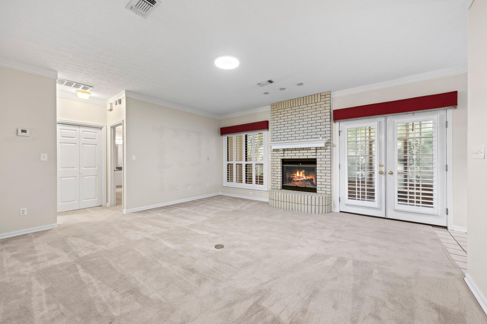 HUNTERS CREEK - Residential