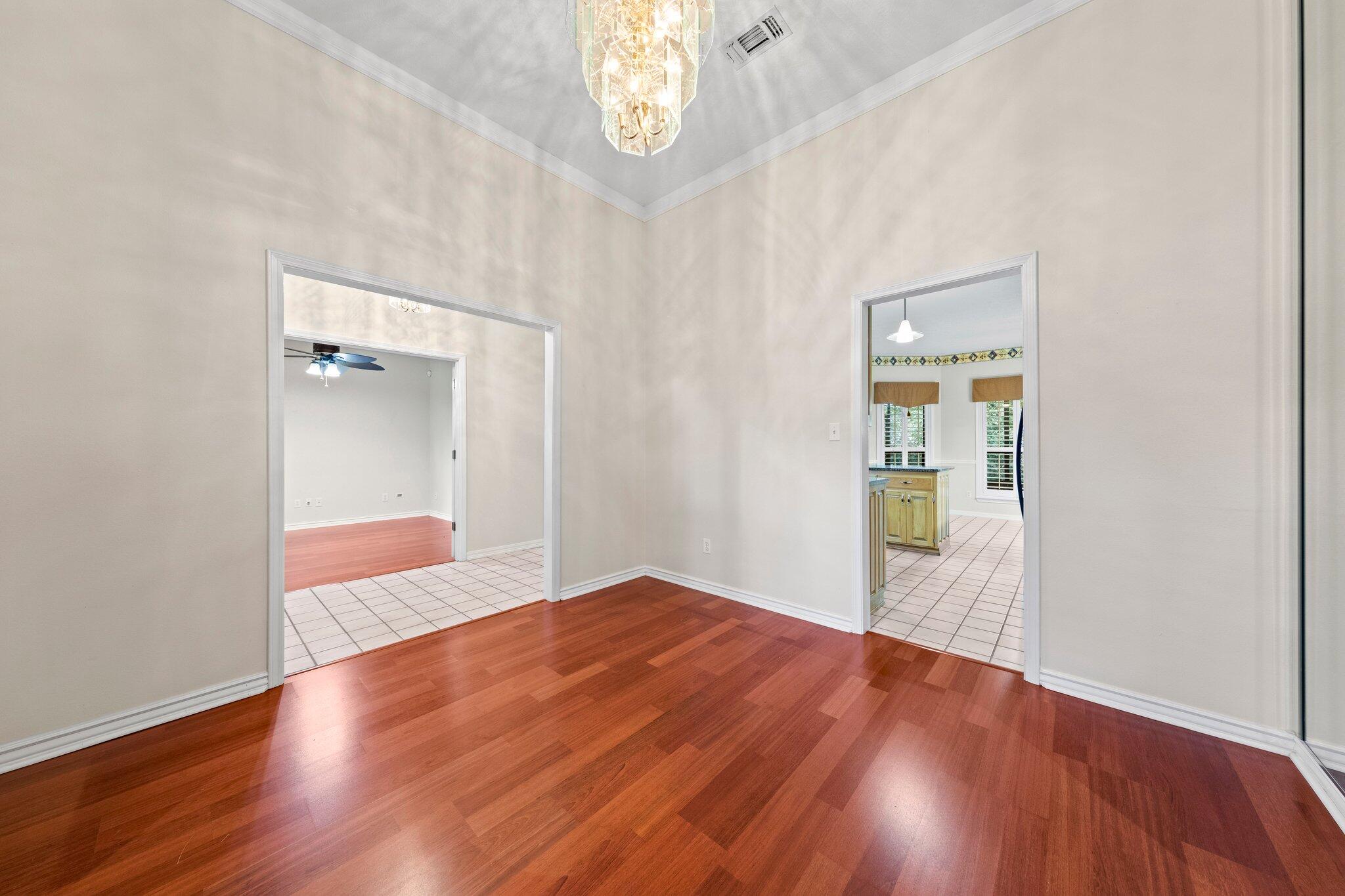 HUNTERS CREEK - Residential