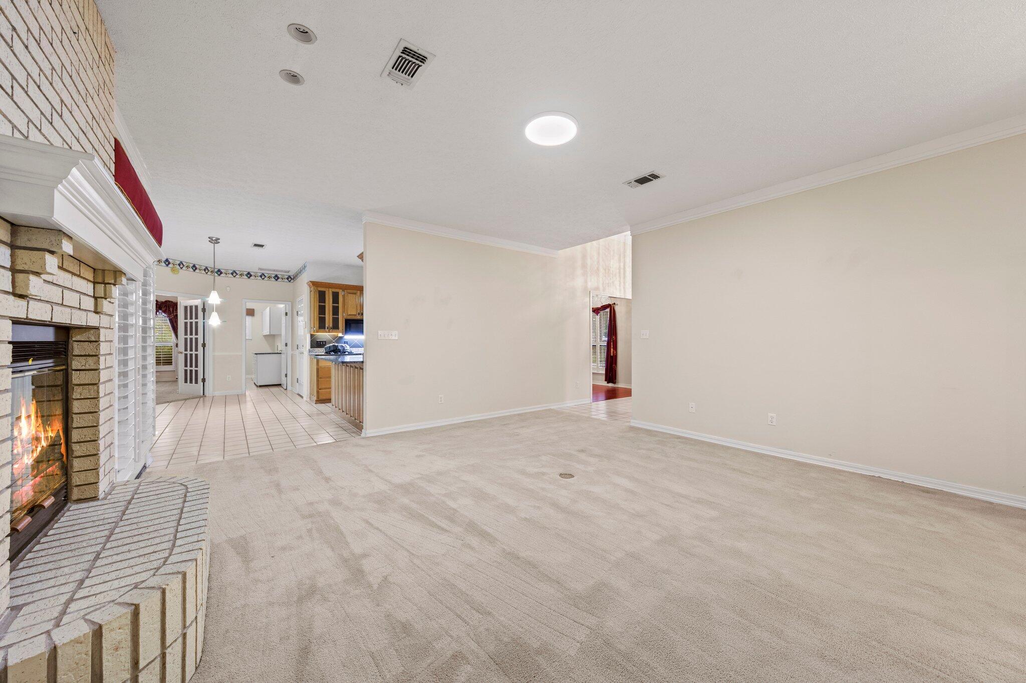 HUNTERS CREEK - Residential