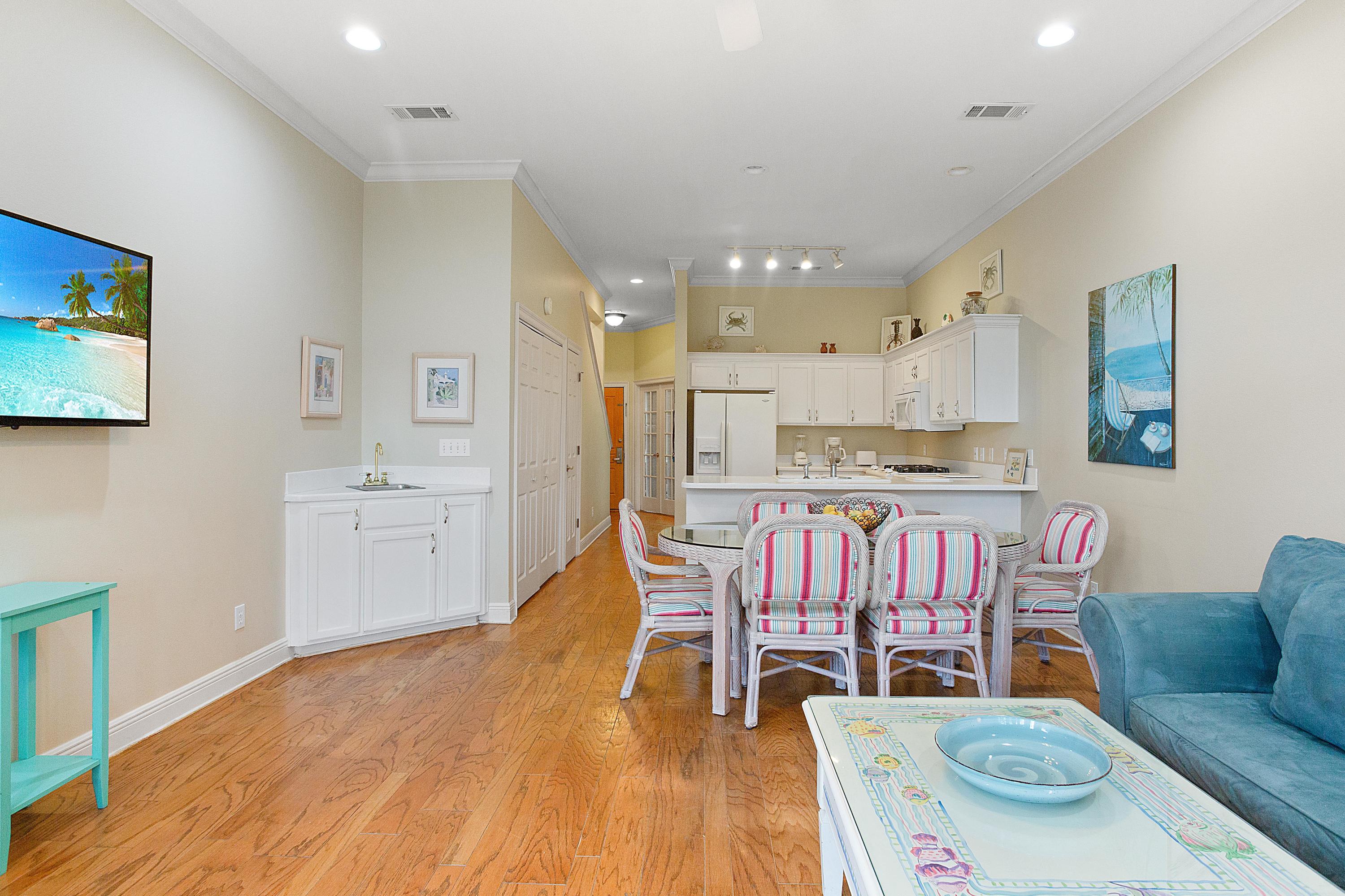 VANTAGE POINTE - Residential