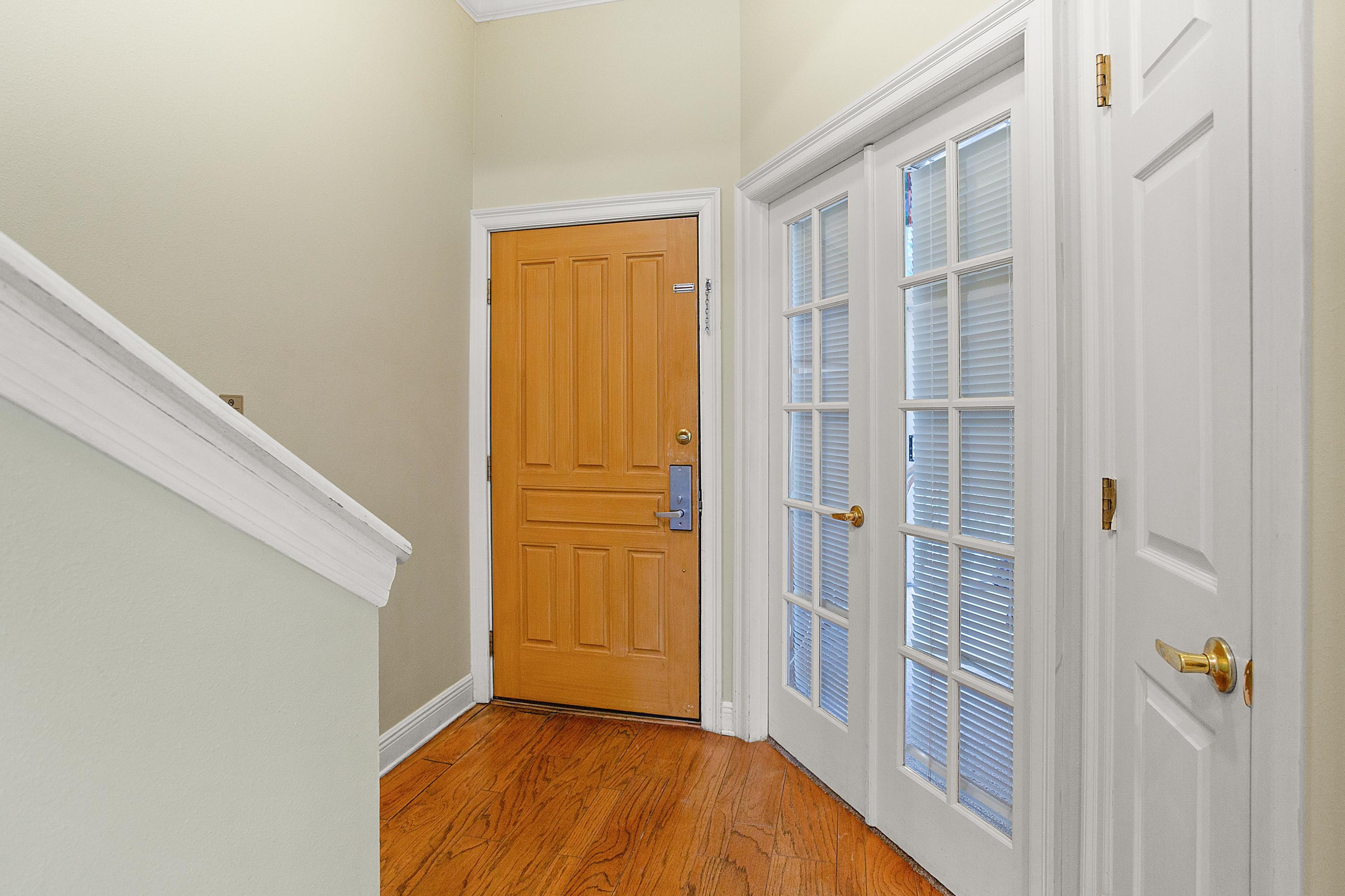 VANTAGE POINTE - Residential