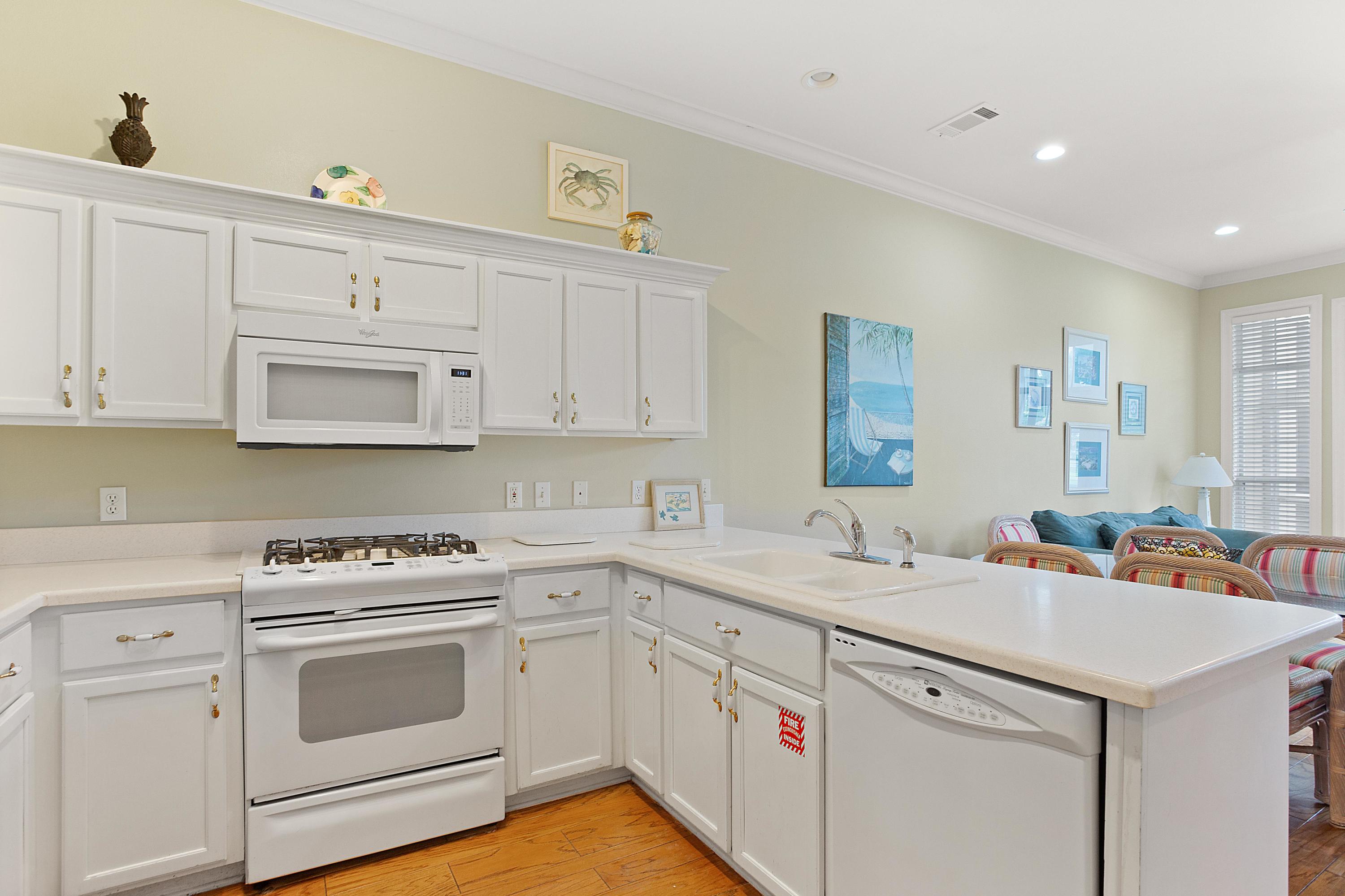 VANTAGE POINTE - Residential