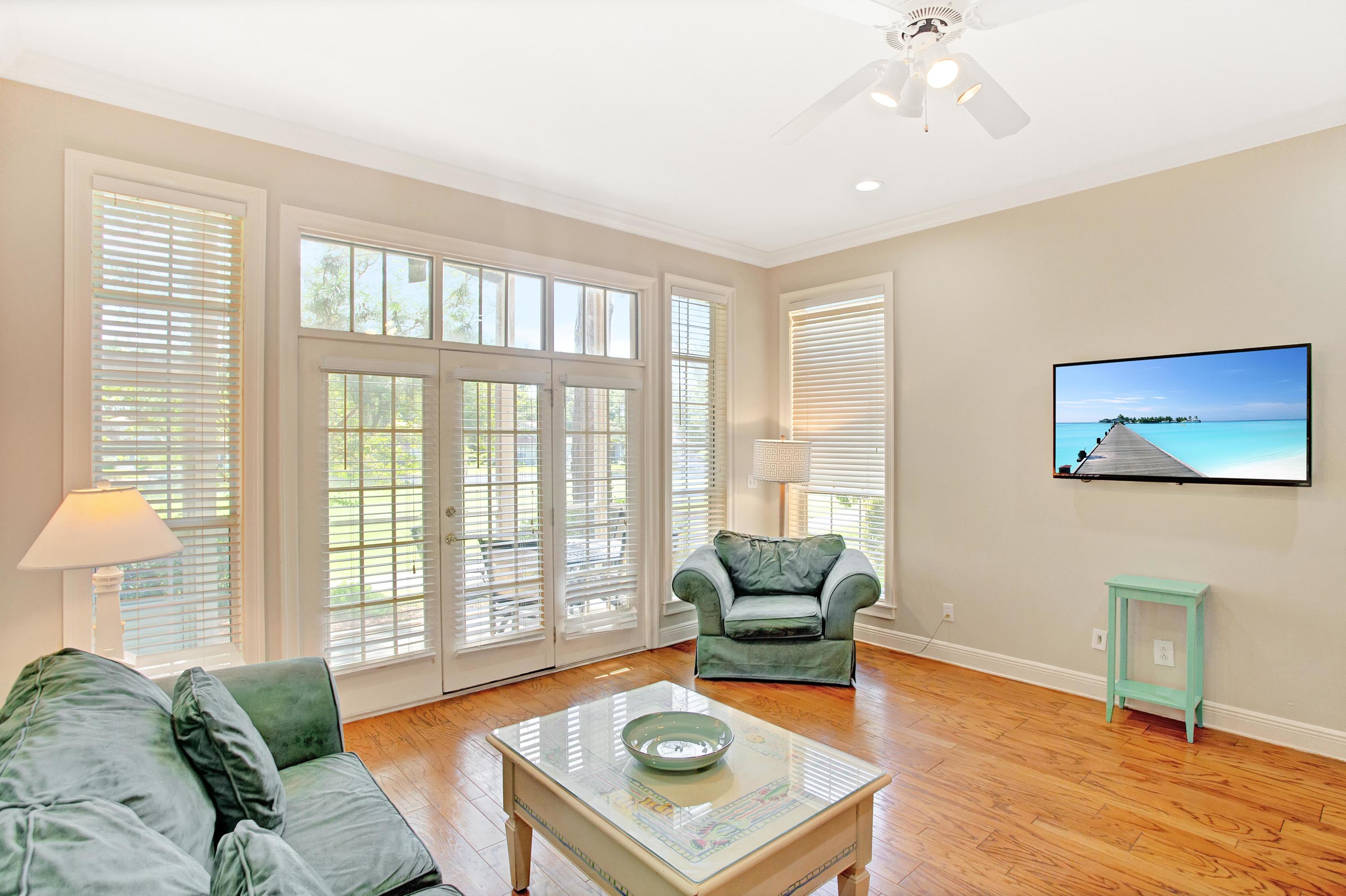 VANTAGE POINTE - Residential