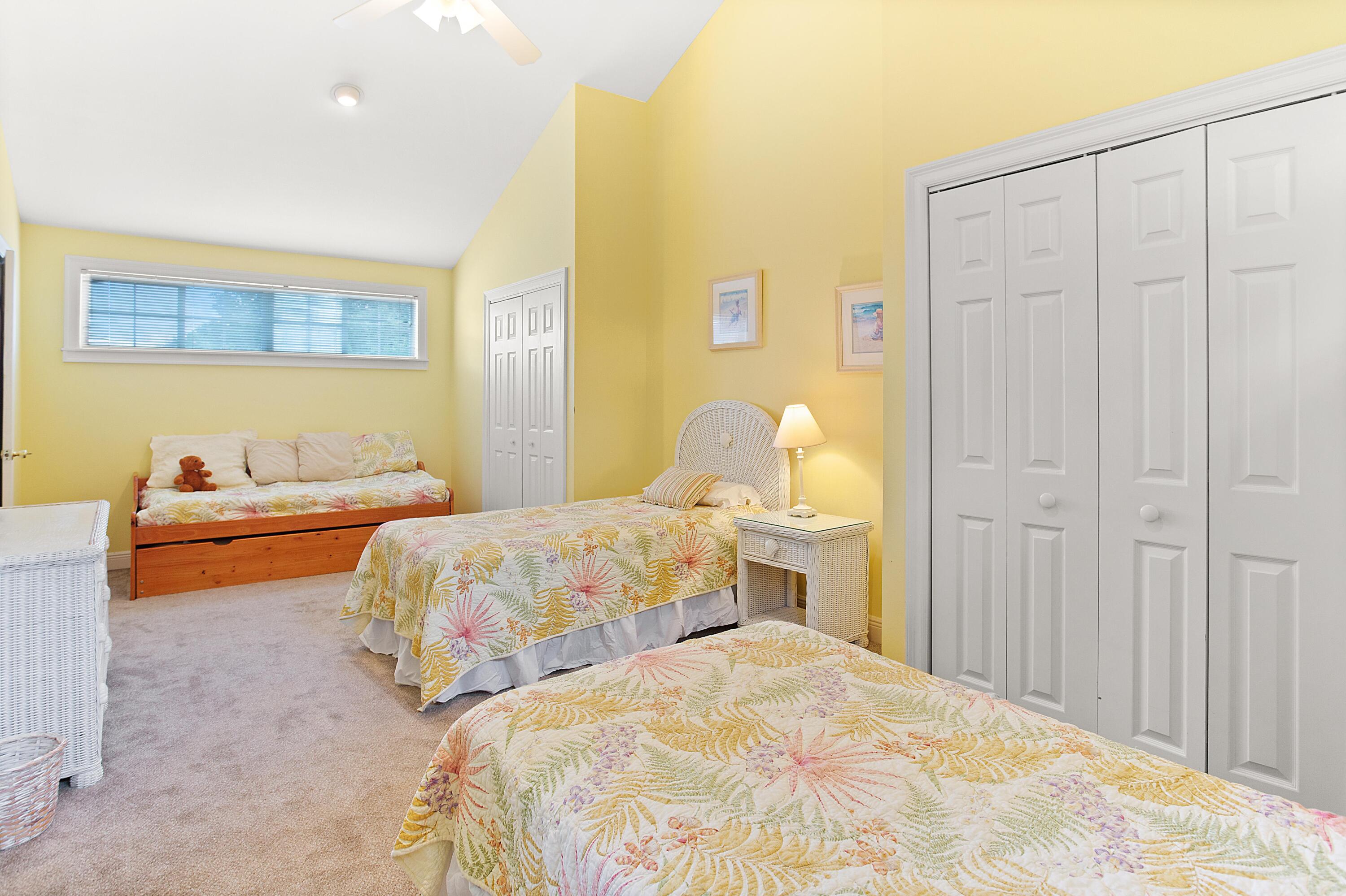 VANTAGE POINTE - Residential