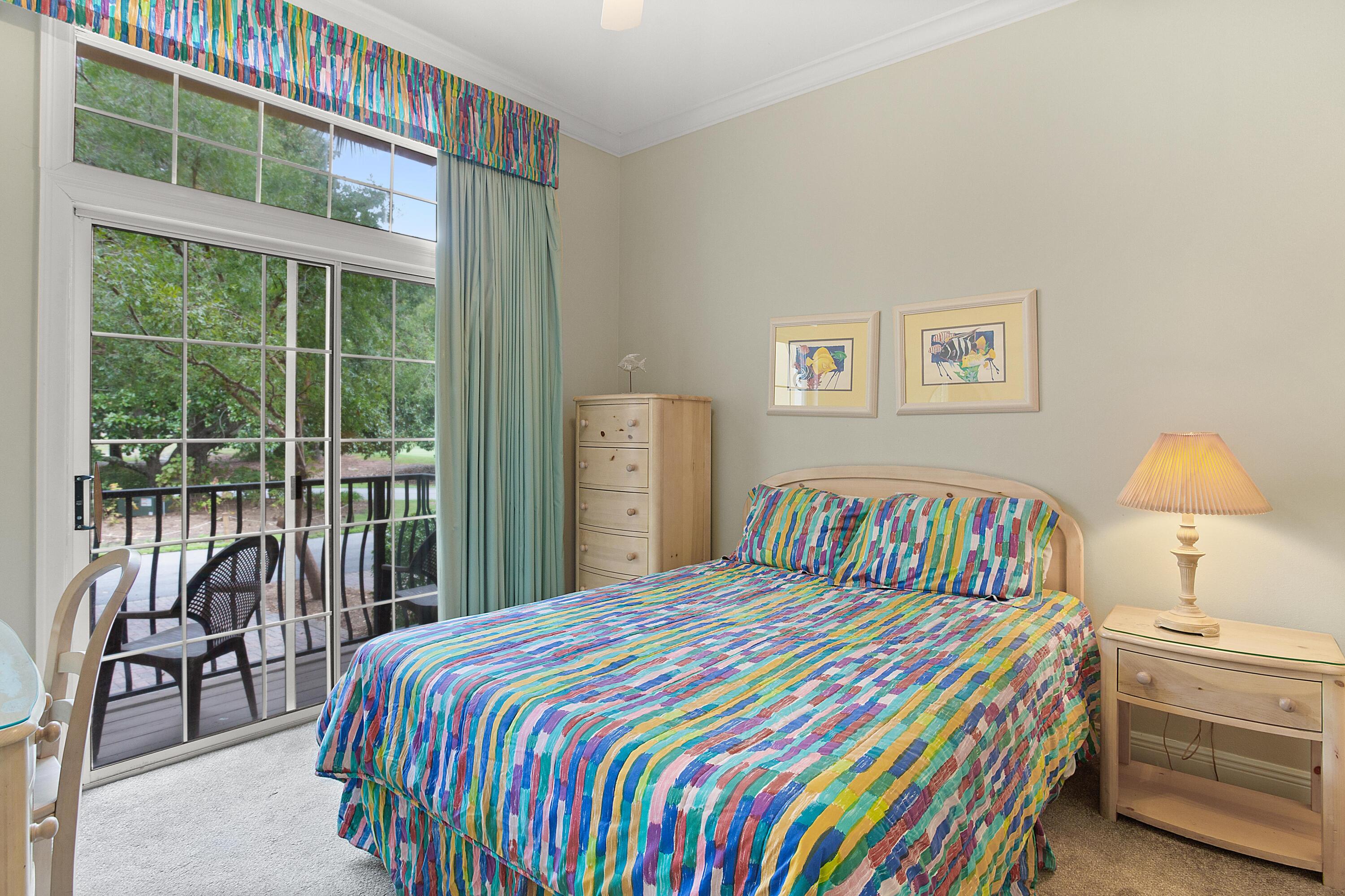 VANTAGE POINTE - Residential