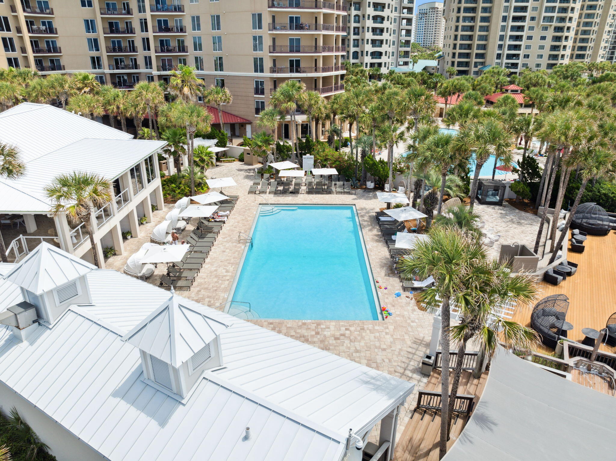 BEACHWALK VILLAS - Residential