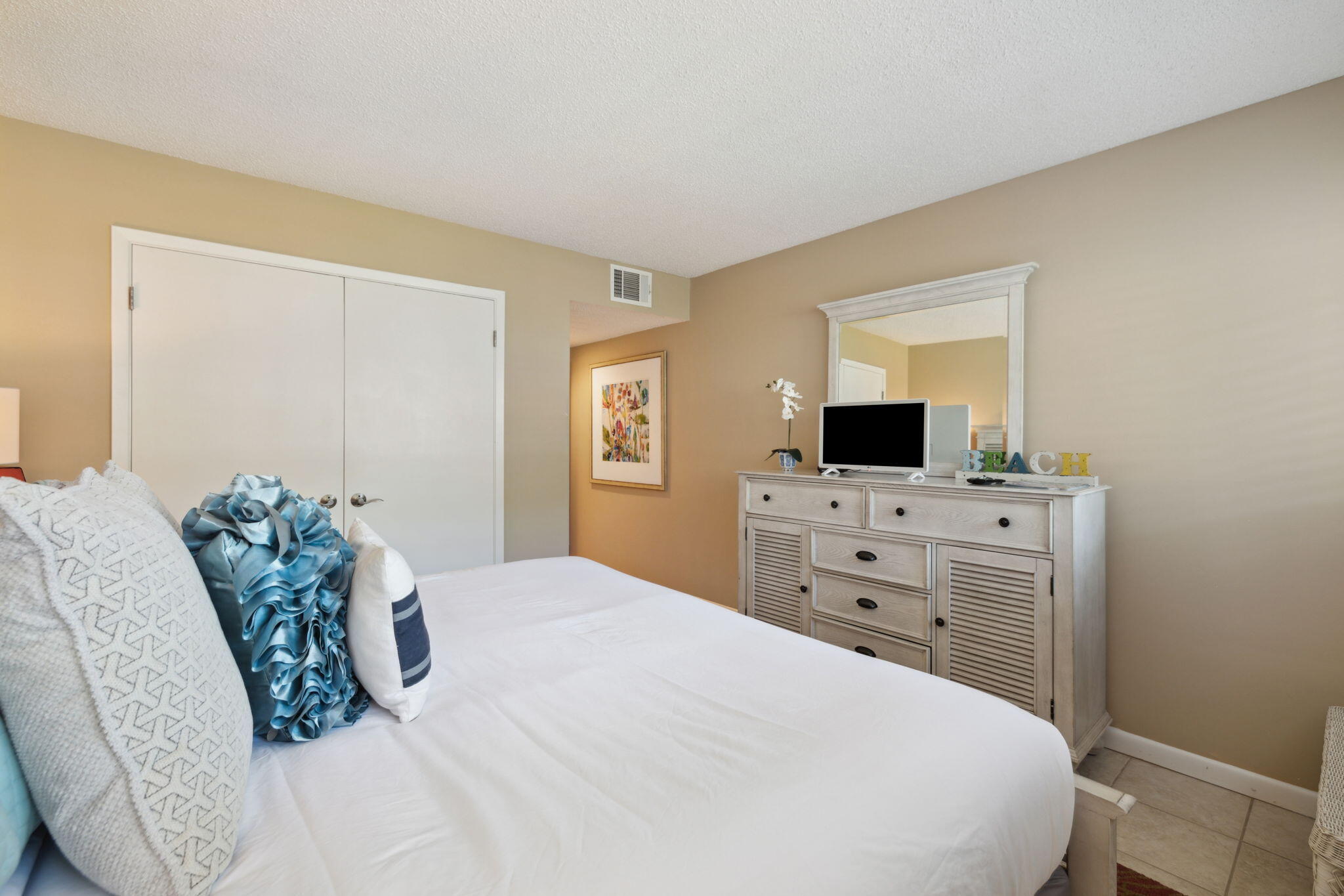 BEACHWALK VILLAS - Residential