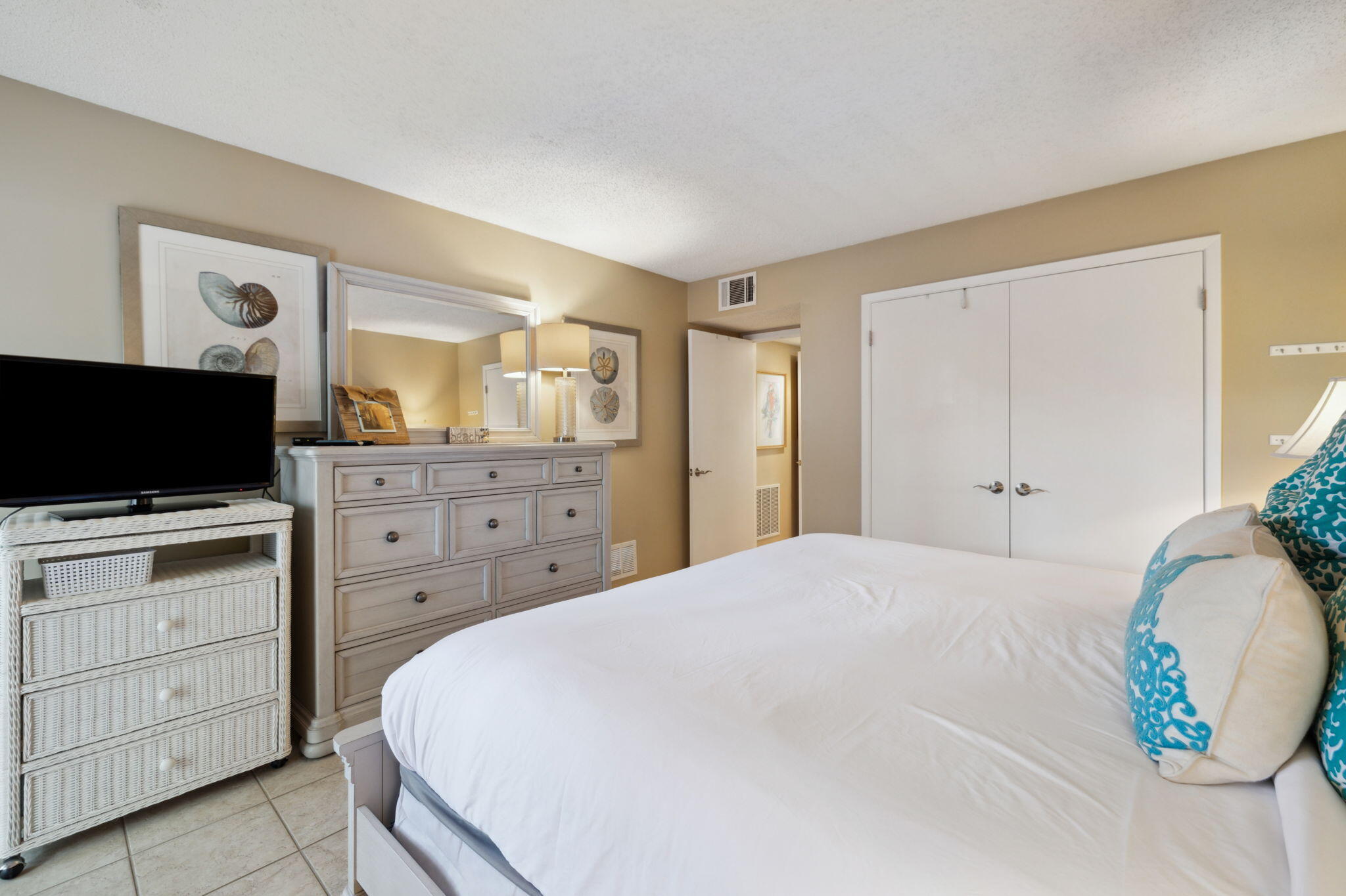 BEACHWALK VILLAS - Residential