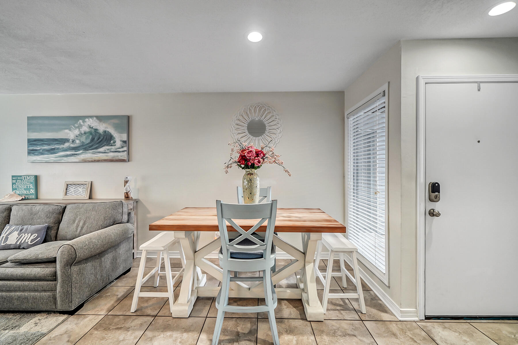 FINISTERRA CONDO - Residential