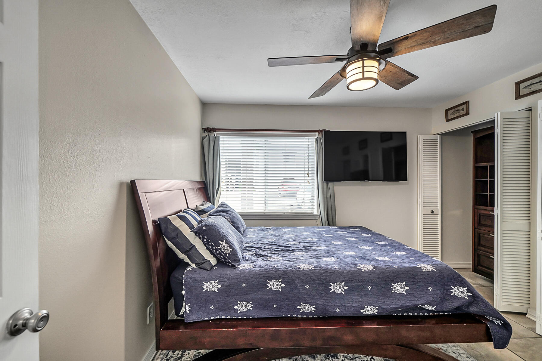 FINISTERRA CONDO - Residential