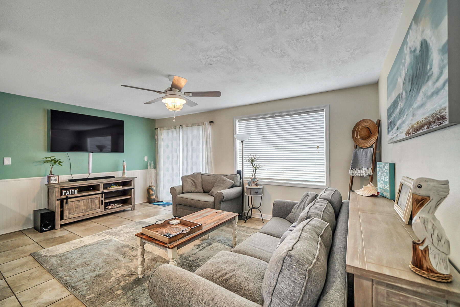 FINISTERRA CONDO - Residential