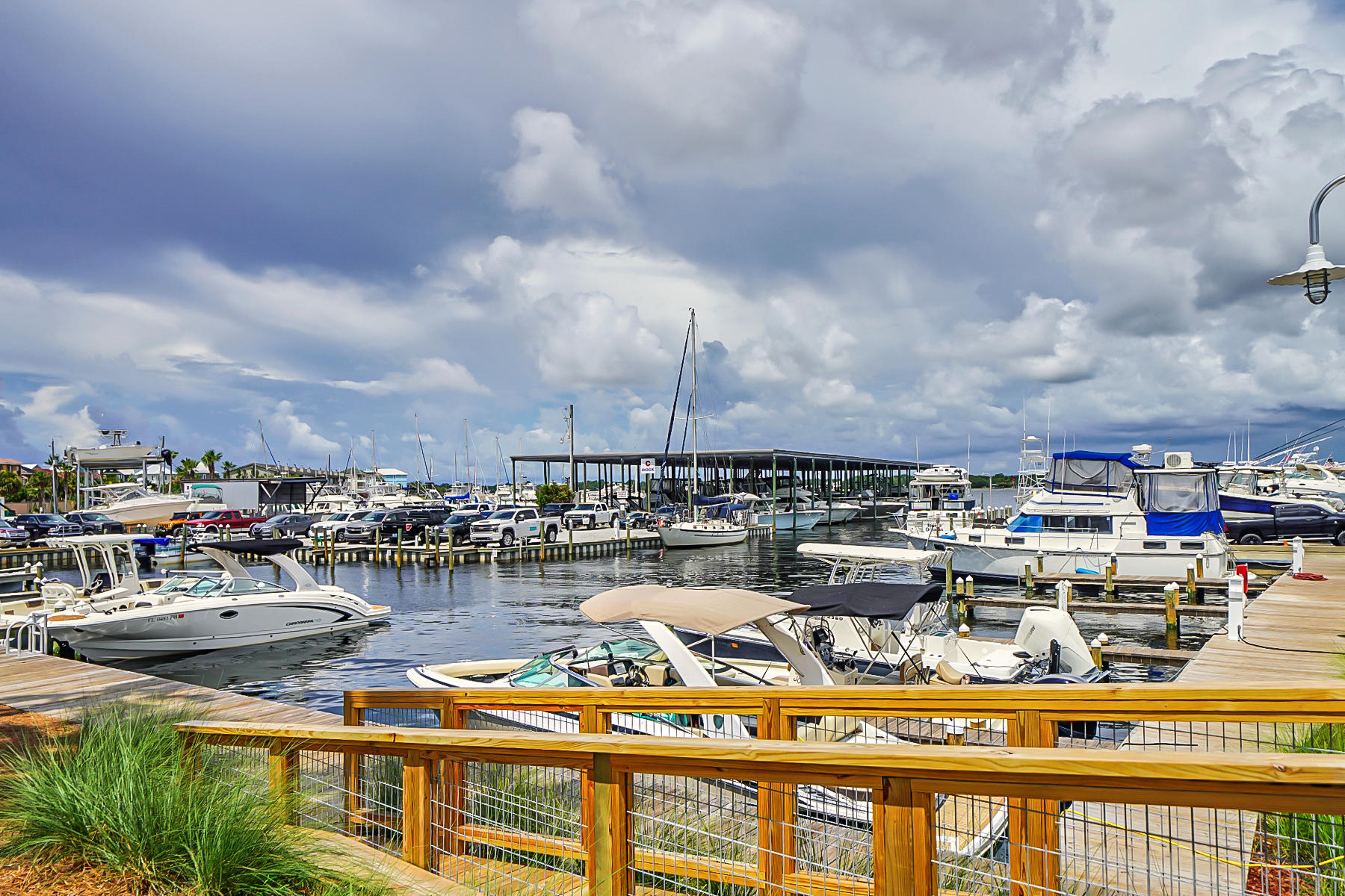 FINISTERRA CONDO - Residential