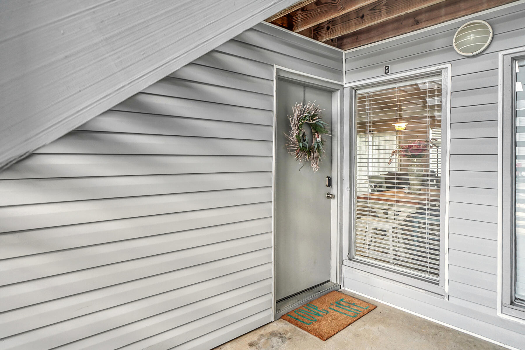 FINISTERRA CONDO - Residential