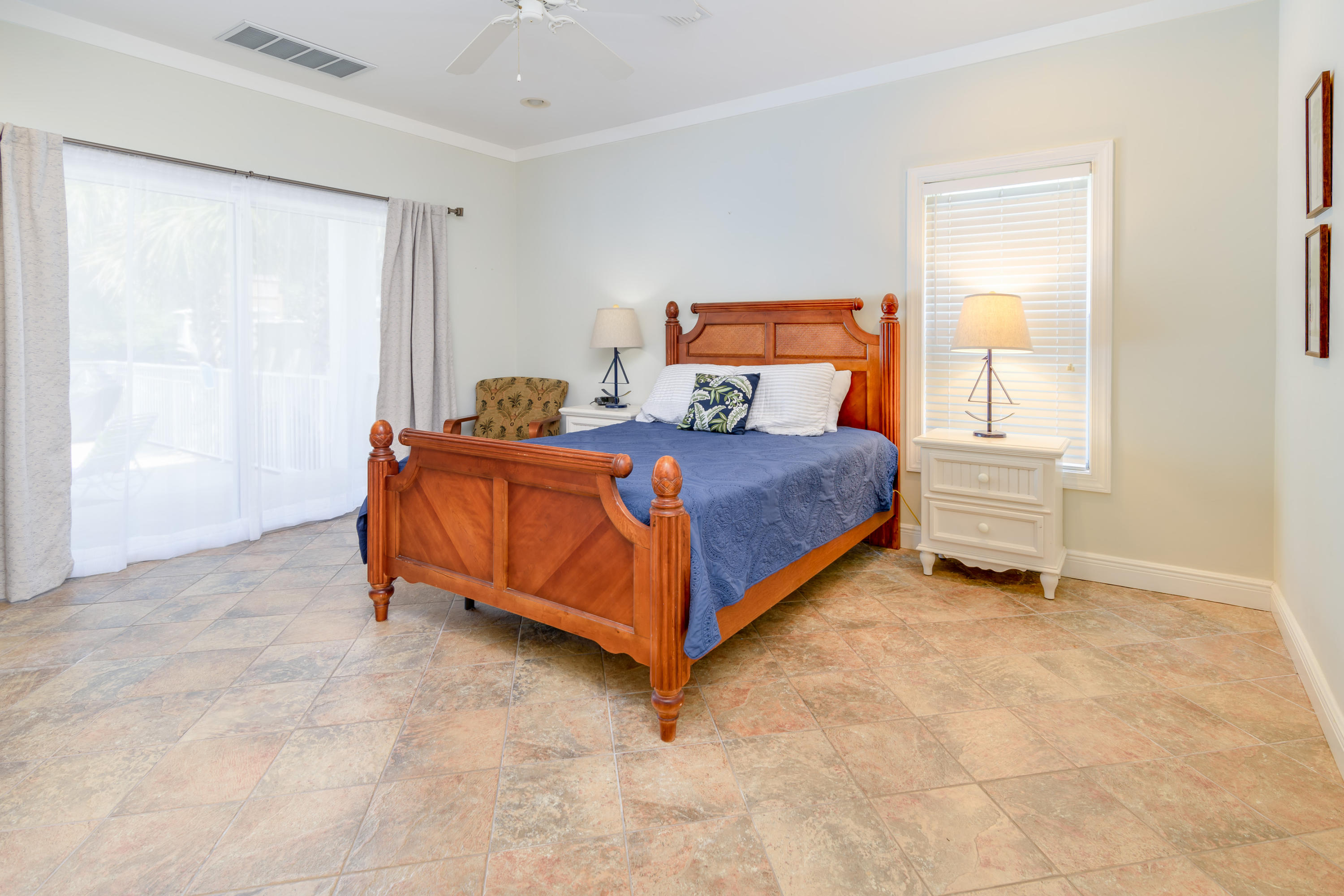 TANG-O-MAR S/D UNREC - Residential