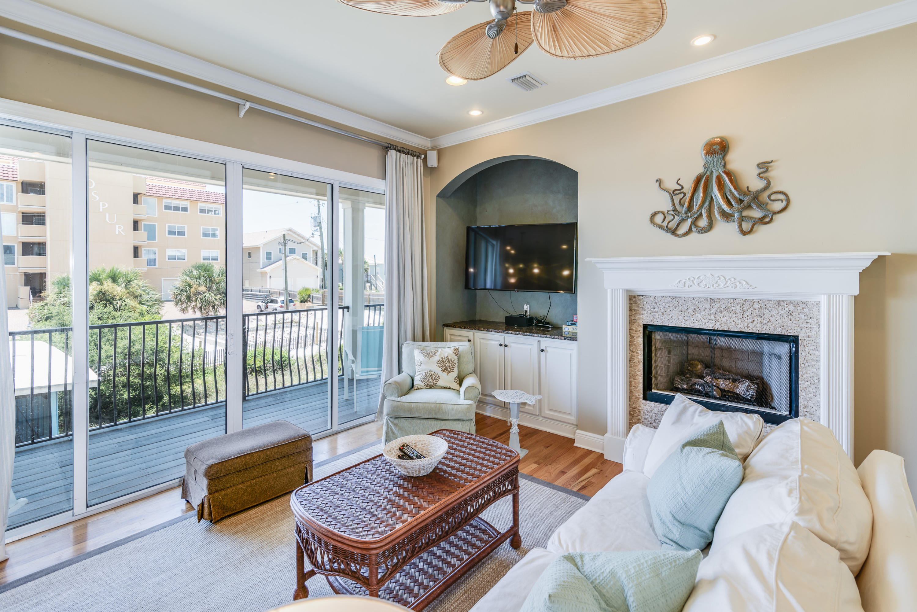 TANG-O-MAR S/D UNREC - Residential