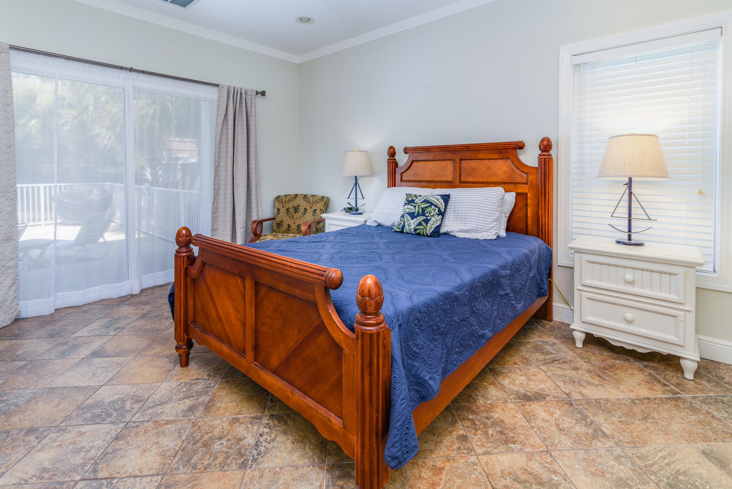 TANG-O-MAR S/D UNREC - Residential