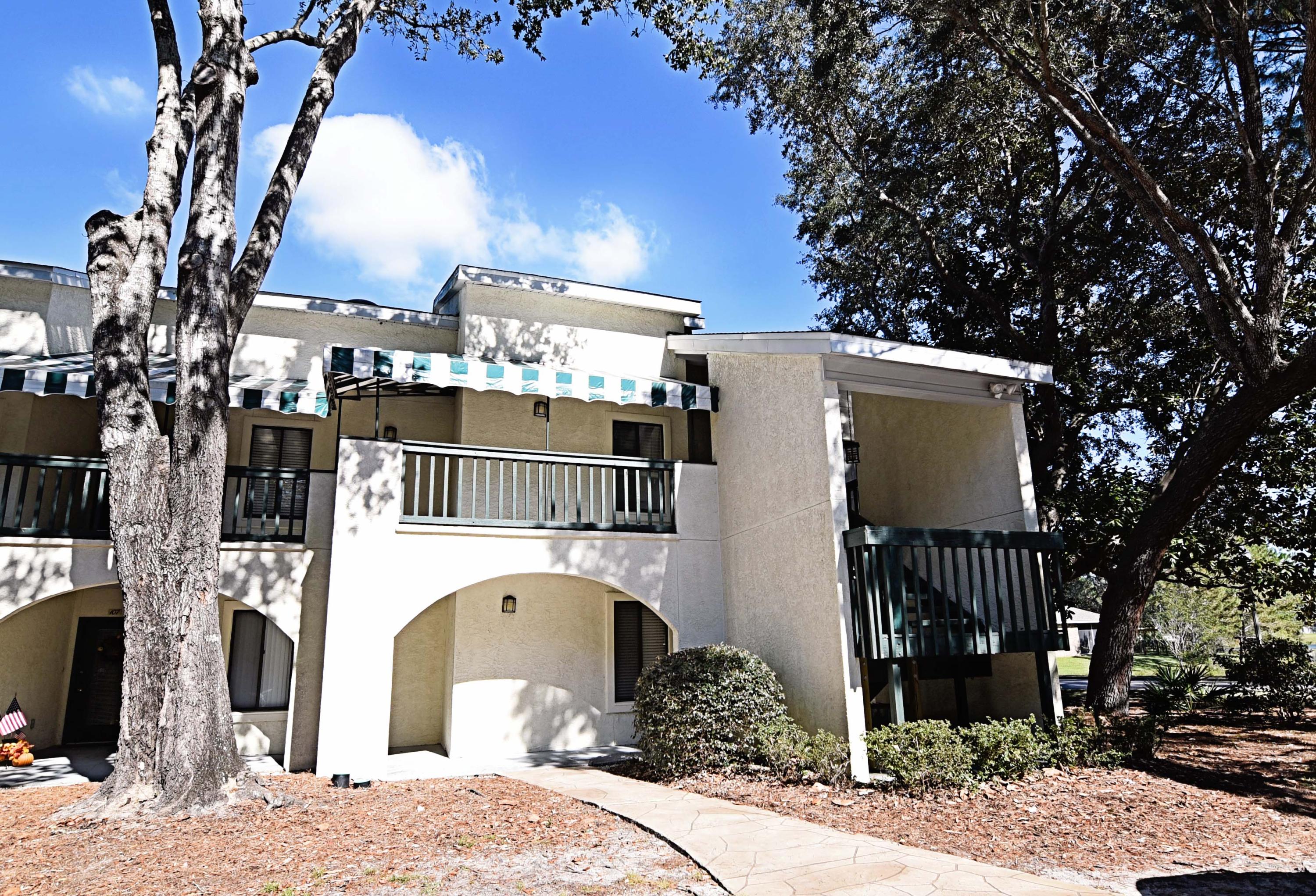 LAKESIDE CONDO AT BLUEWATER BAY - Residential