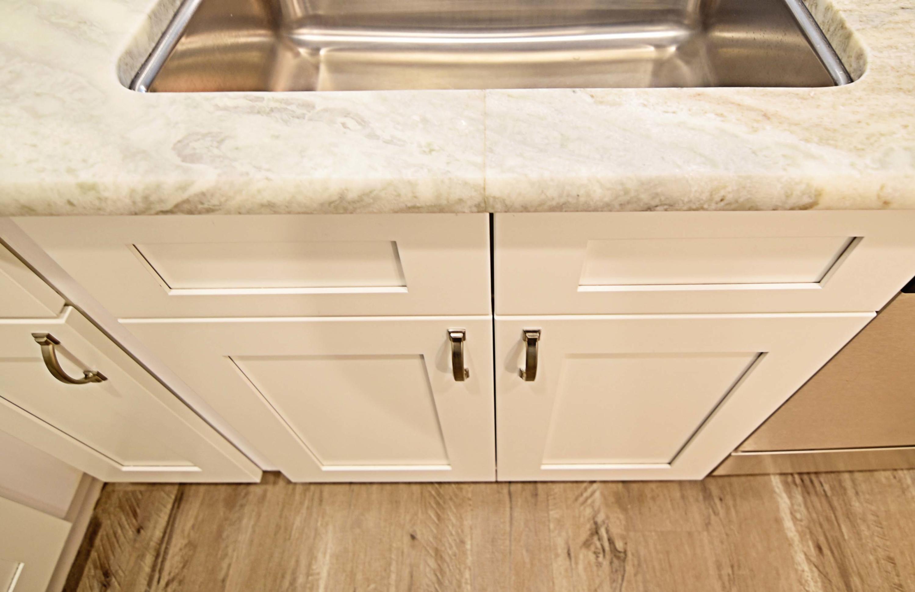 LAKESIDE CONDO AT BLUEWATER BAY - Residential