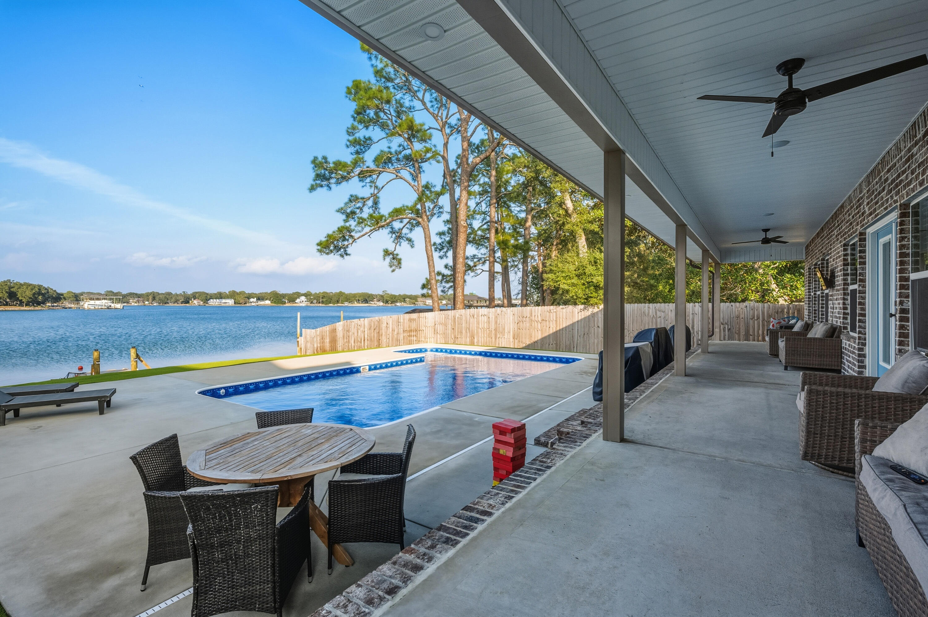 HARBOR RIDGE - Residential