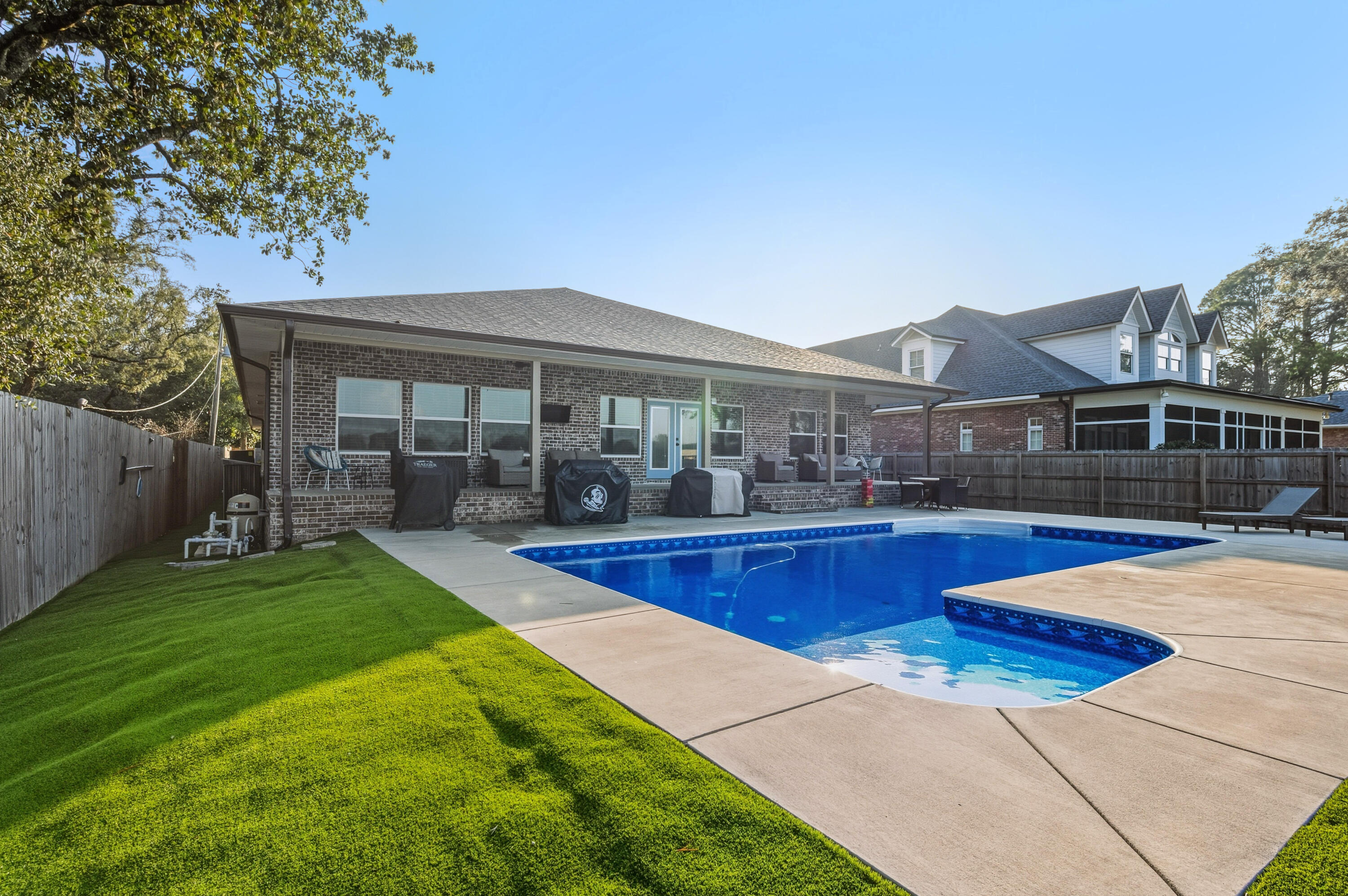 HARBOR RIDGE - Residential