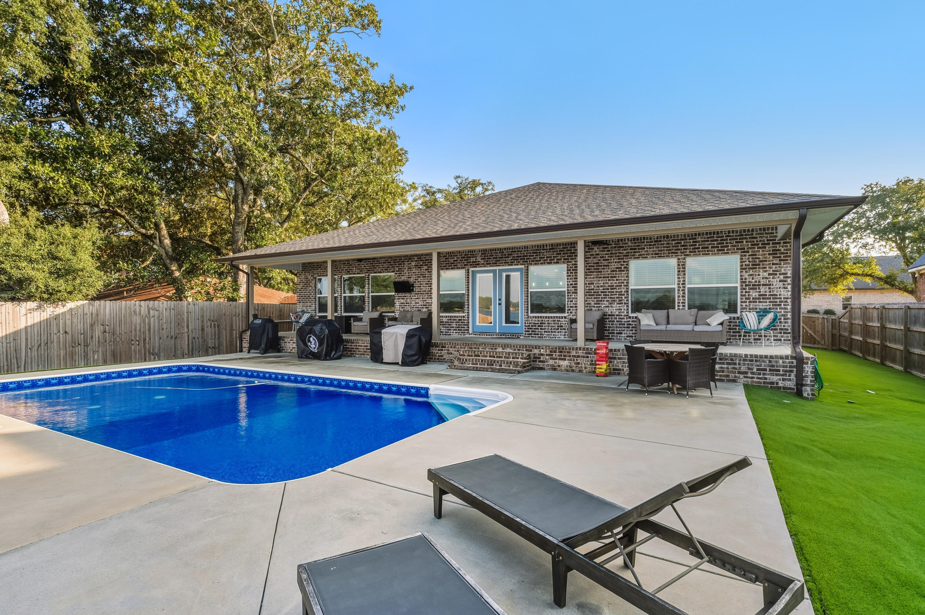 HARBOR RIDGE - Residential