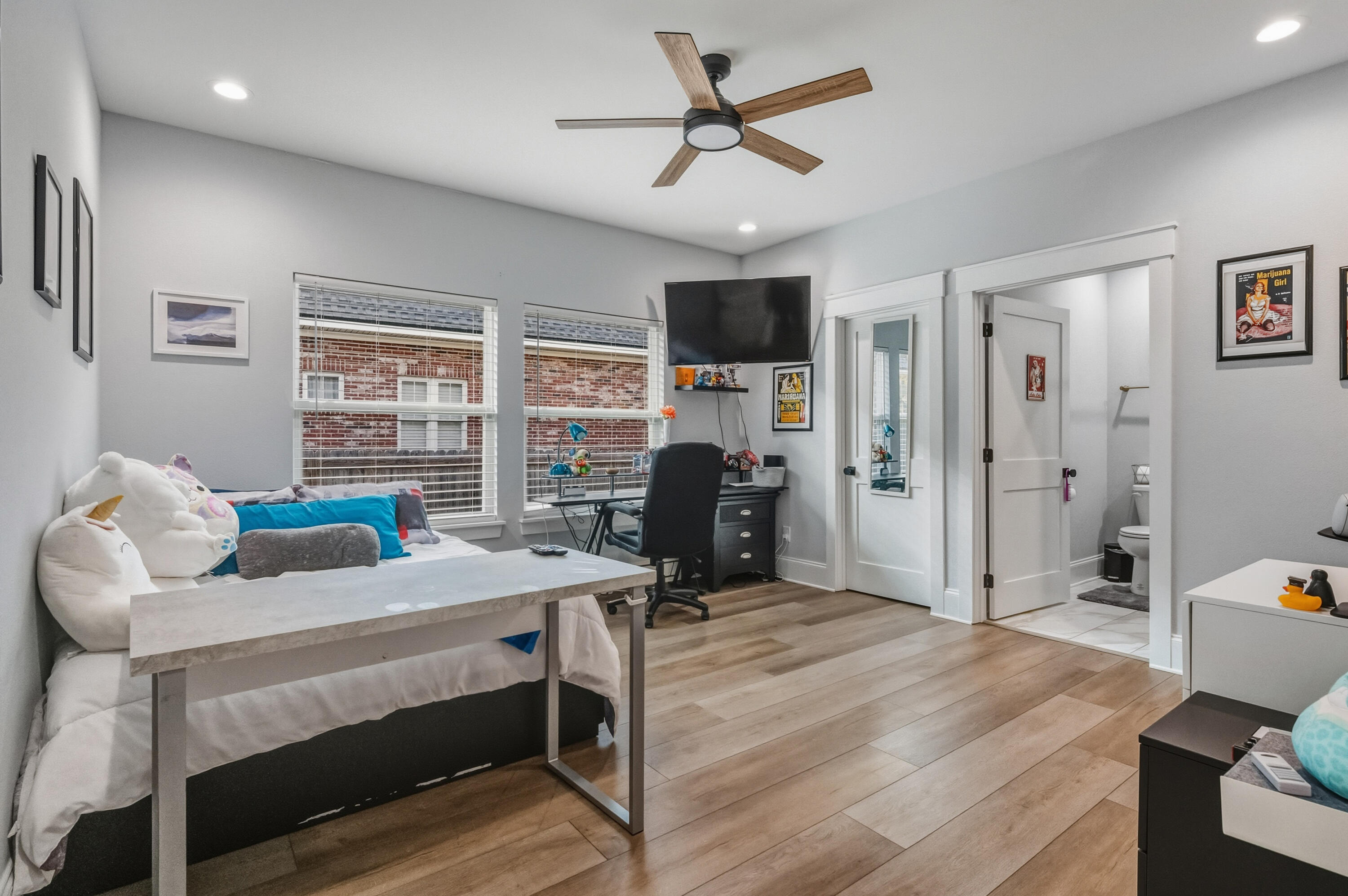 HARBOR RIDGE - Residential