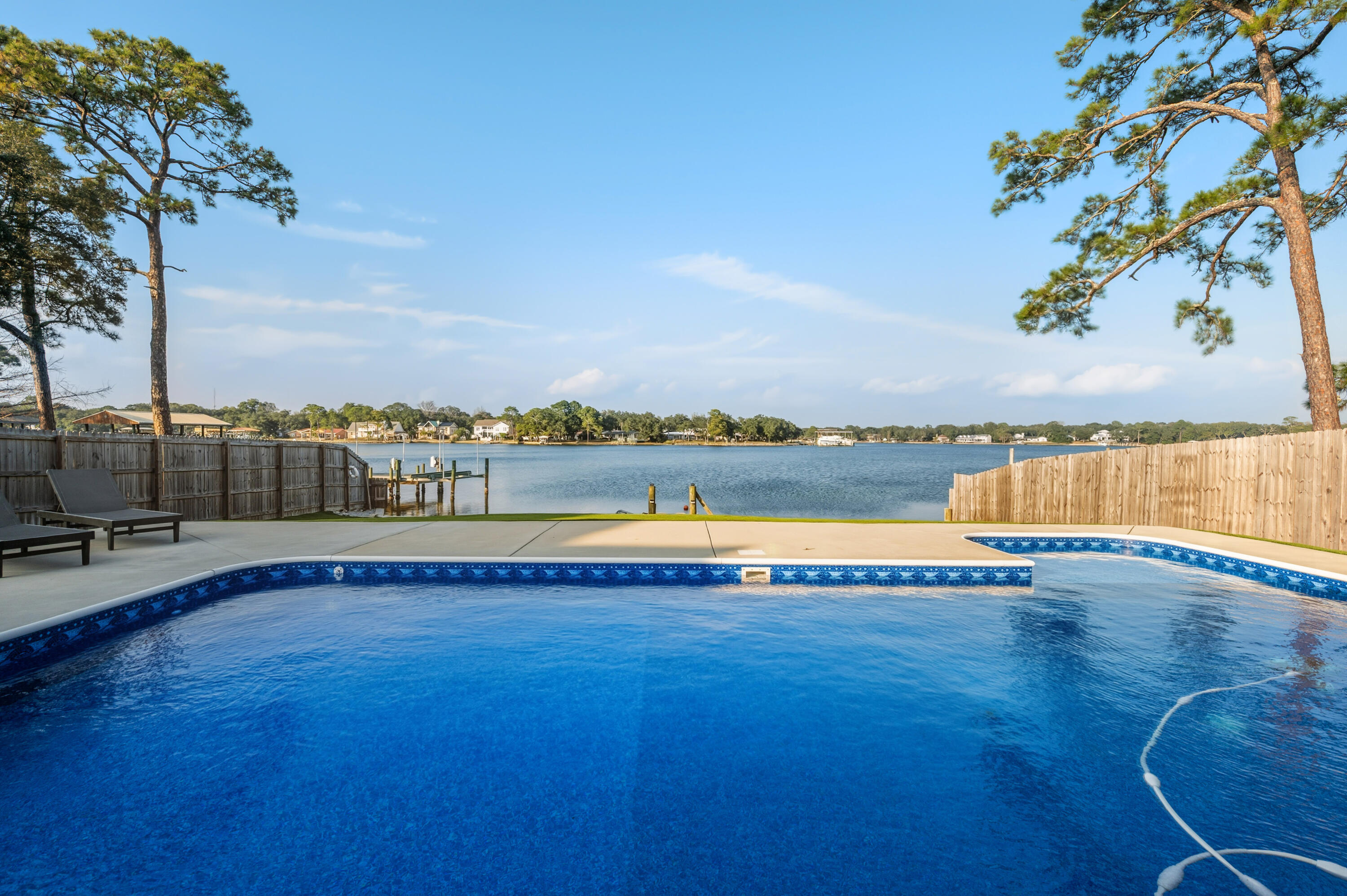 HARBOR RIDGE - Residential