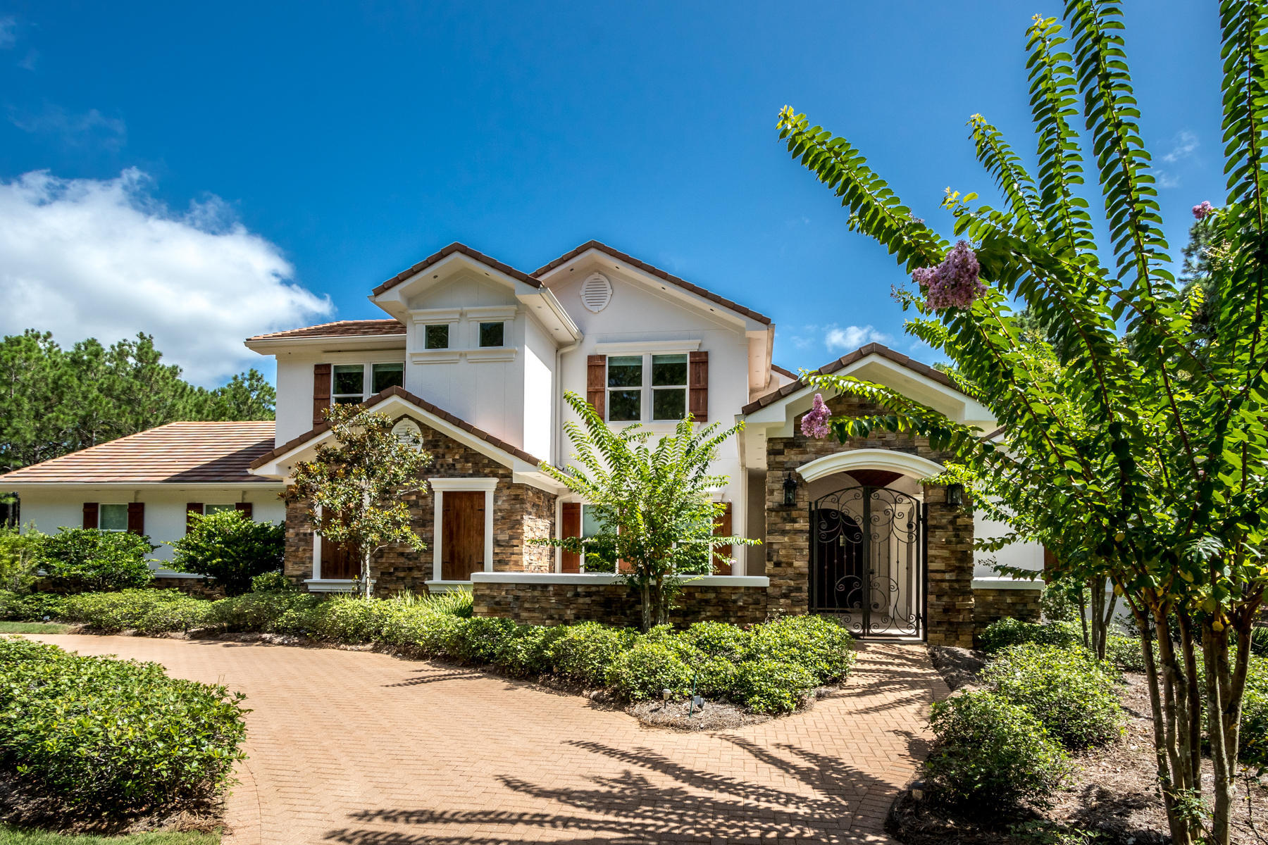 BAYTOWNE AVE EAST - Residential